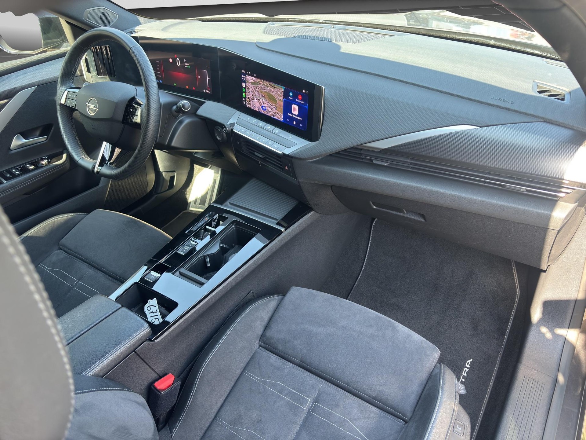OPEL Astra 1.6 T PHEV 180 Swiss Plus-image-8