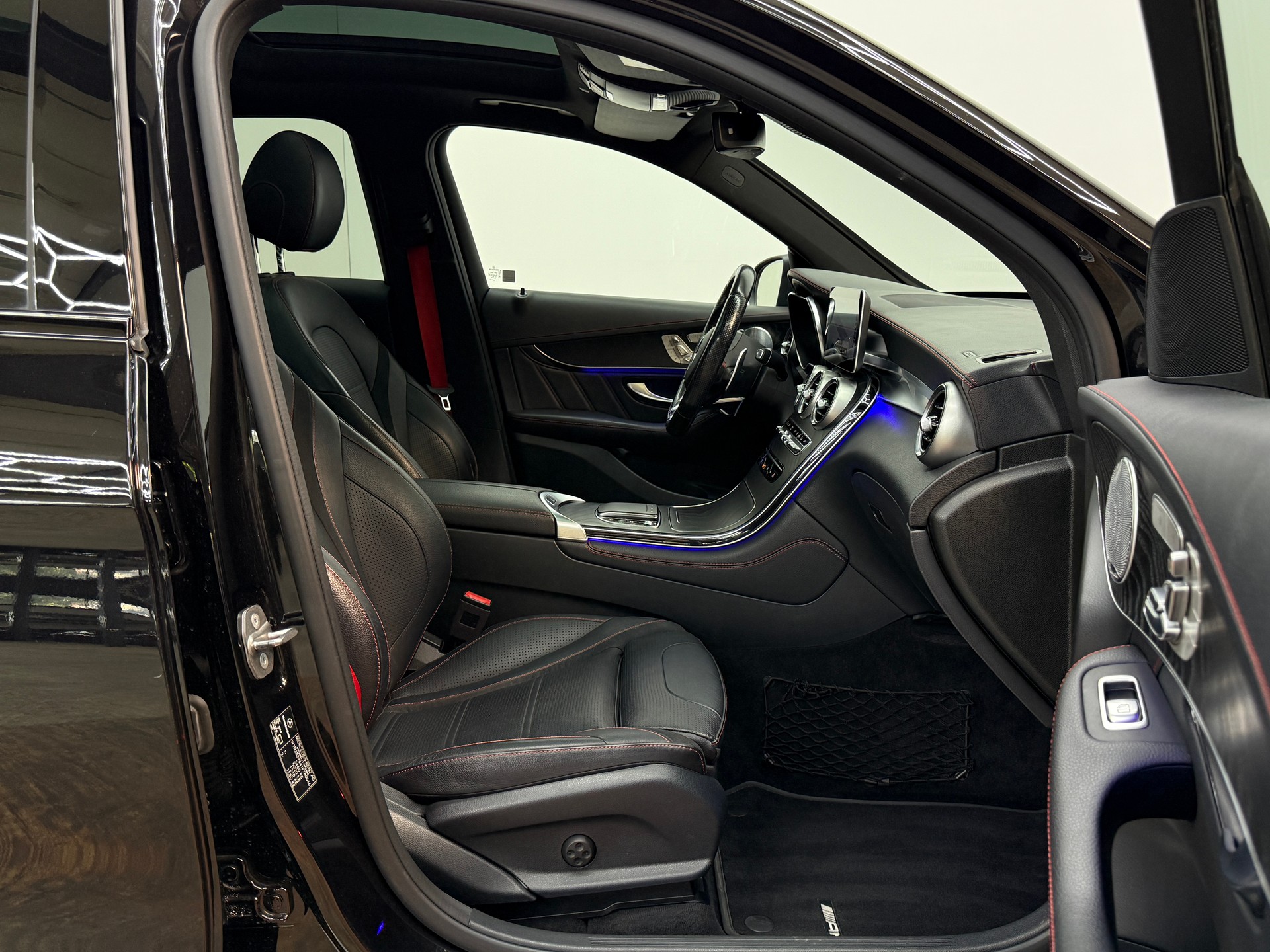 MERCEDES-BENZ GLC 43 AMG 4Matic 9G-Tronic-image-19