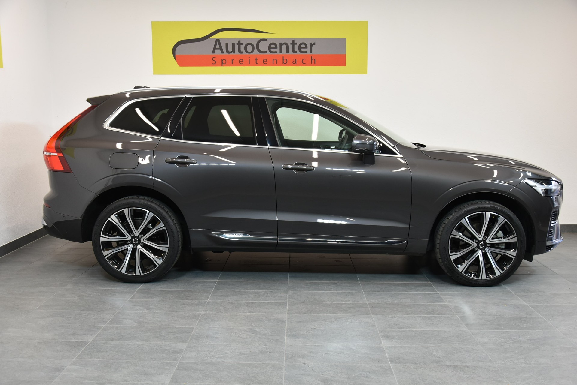 VOLVO XC60 T8 eAWD PluginHybrid Ultimate Bright Geartronic-image-13