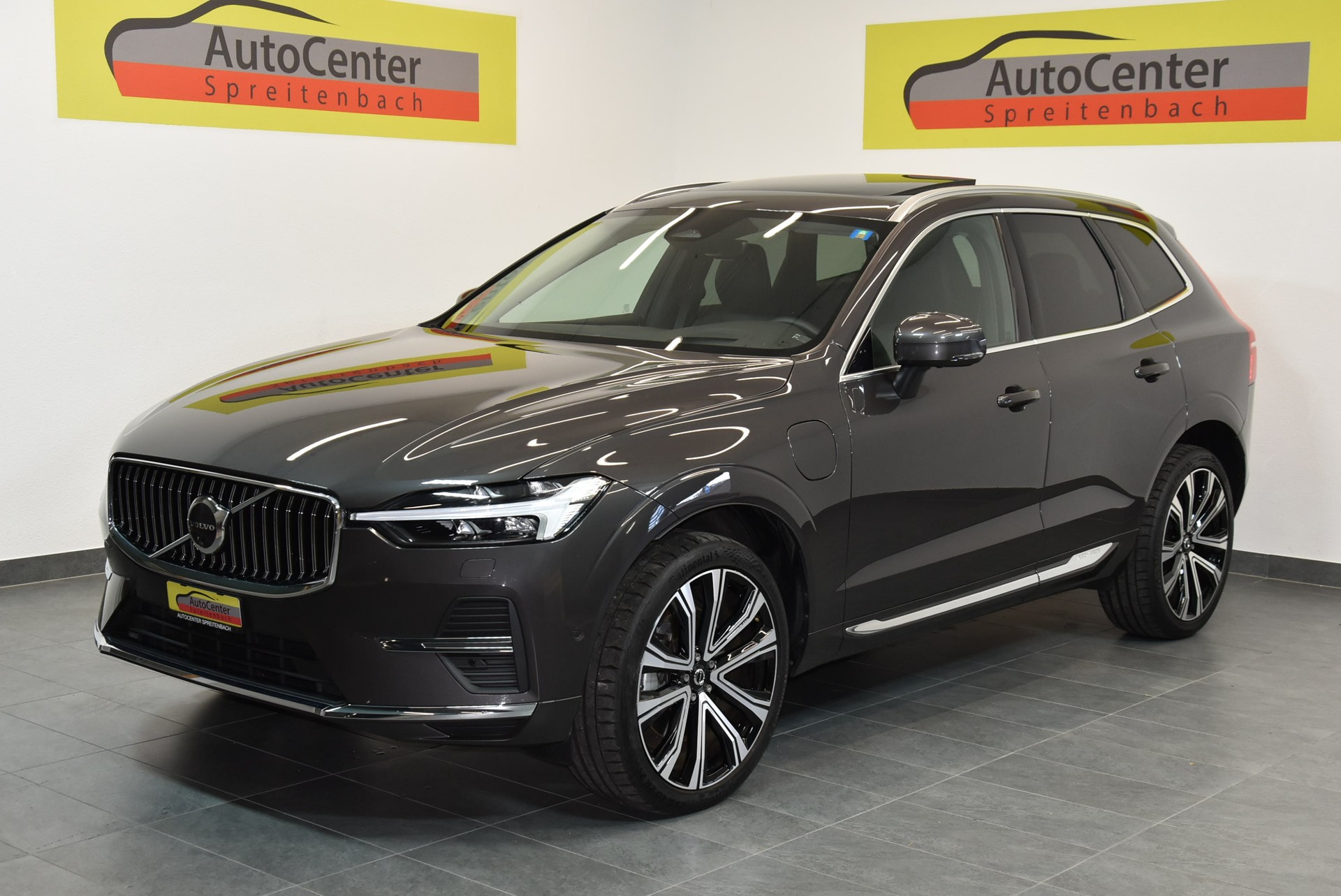 VOLVO XC60 T8 eAWD PluginHybrid Ultimate Bright Geartronic-image-1