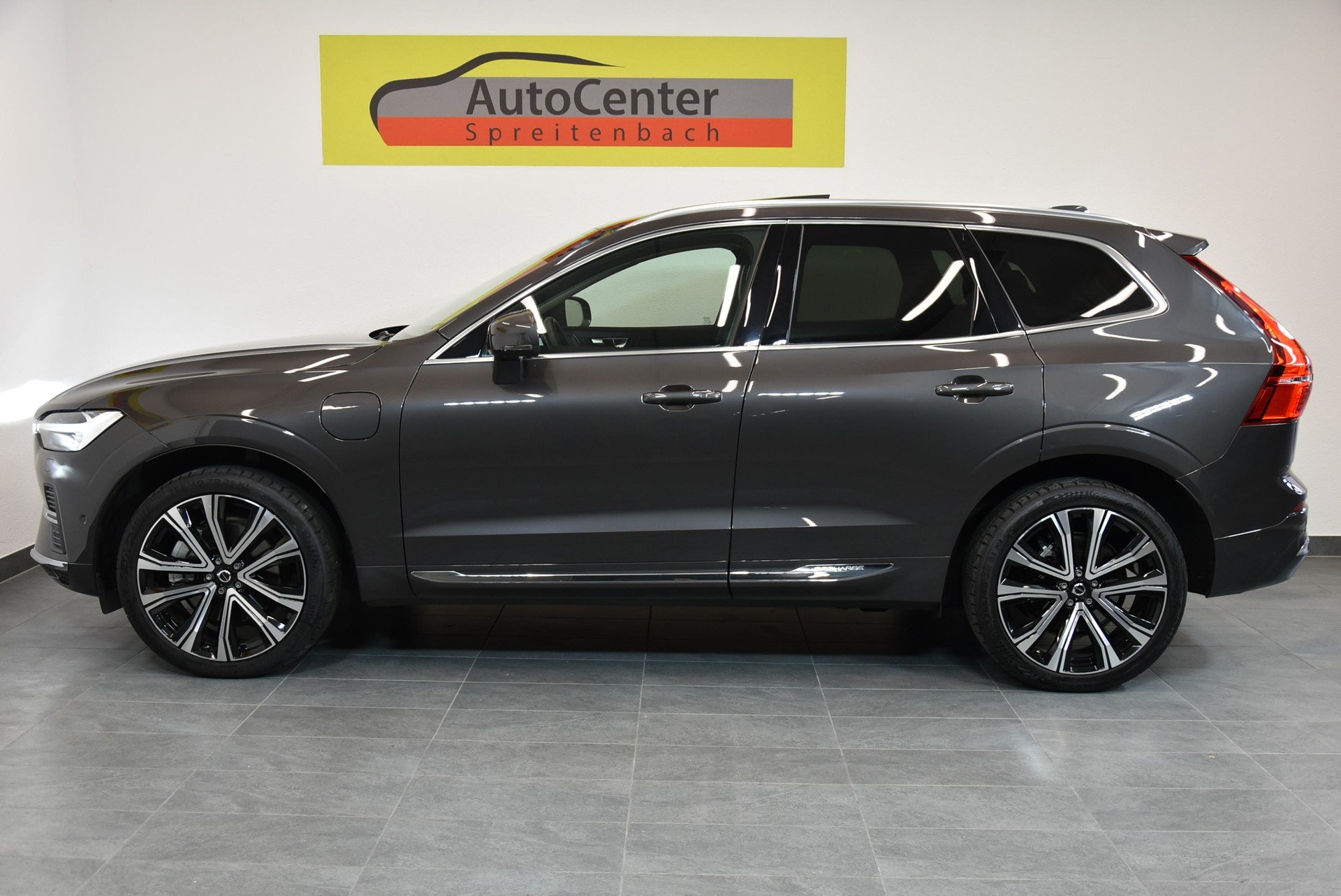 VOLVO XC60 T8 eAWD PluginHybrid Ultimate Bright Geartronic-image-11