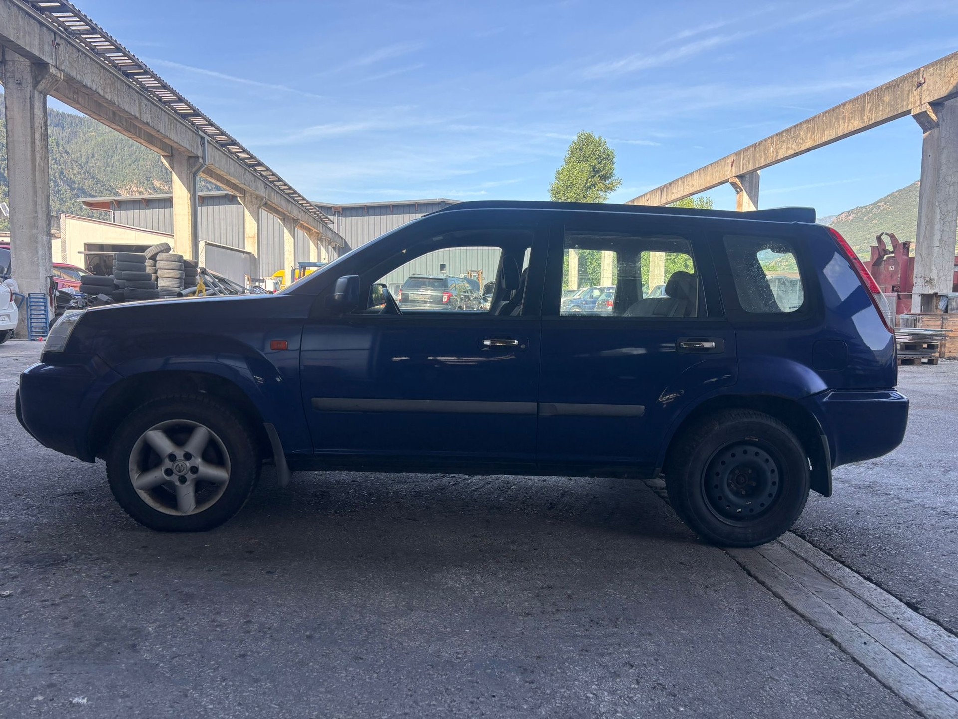 NISSAN X-TRAIL-image-2
