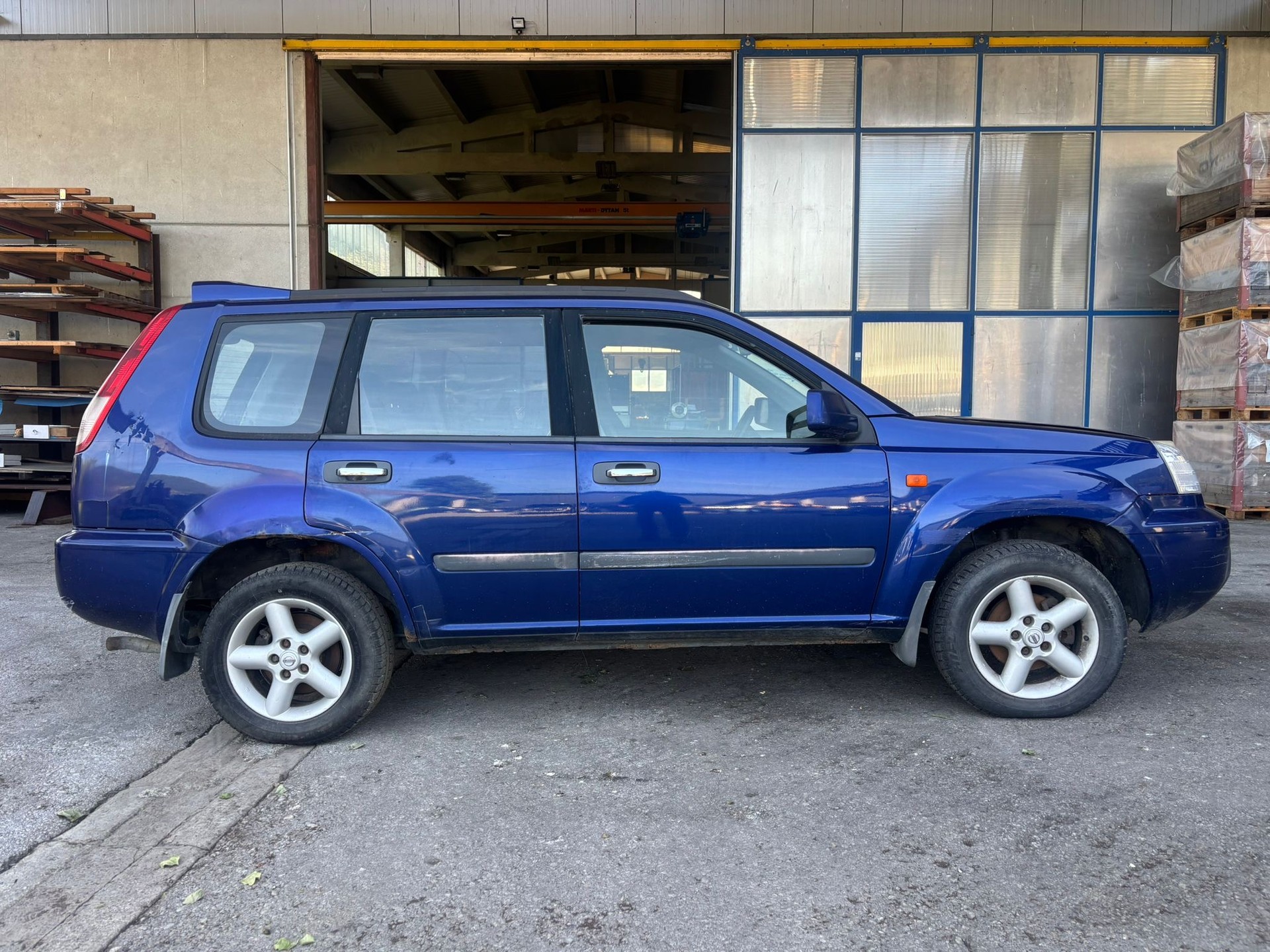 NISSAN X-TRAIL-image-1