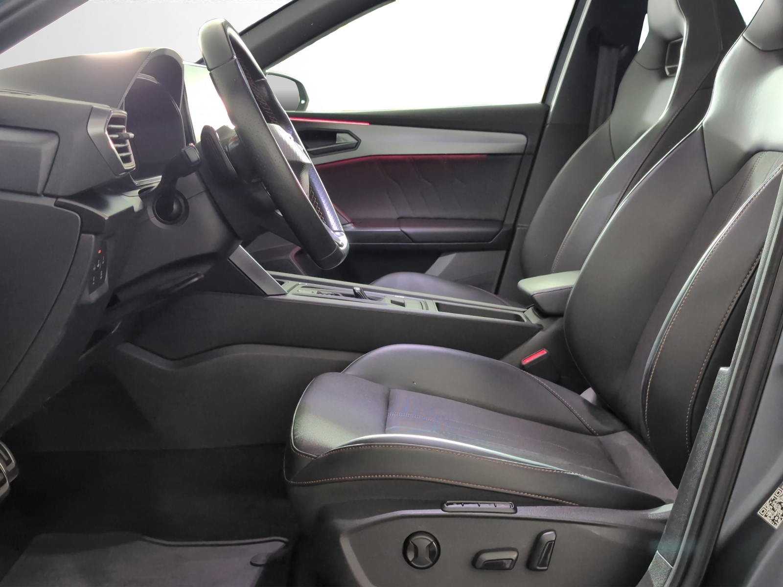 CUPRA LEON ST 2.0 TSI VZ DSG 4Drive-image-5