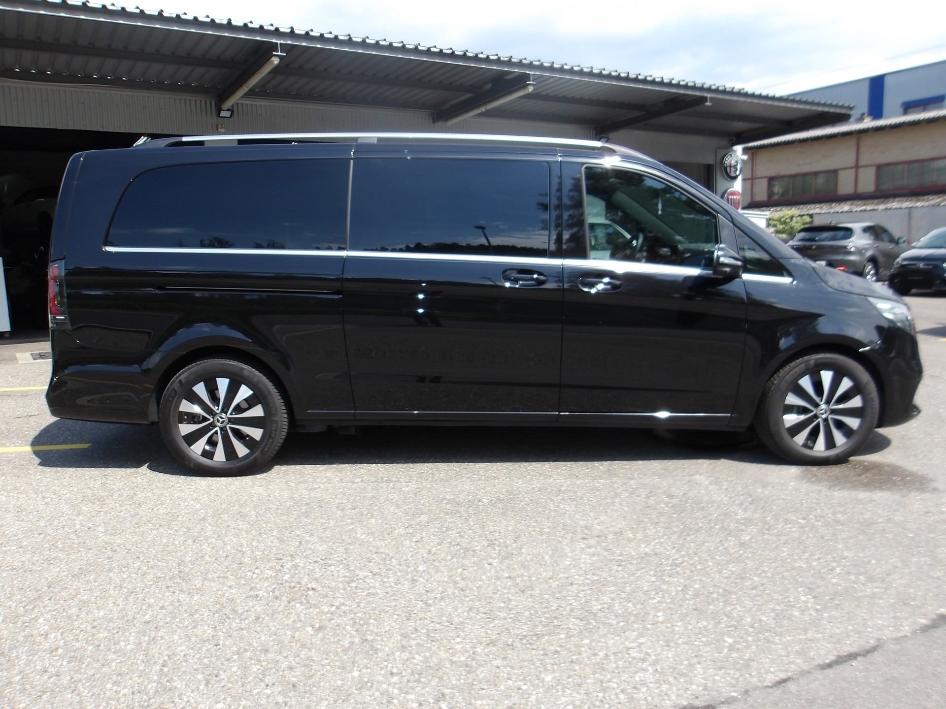 MERCEDES-BENZ V 300 d lang Style 9G-Tronic-image-4