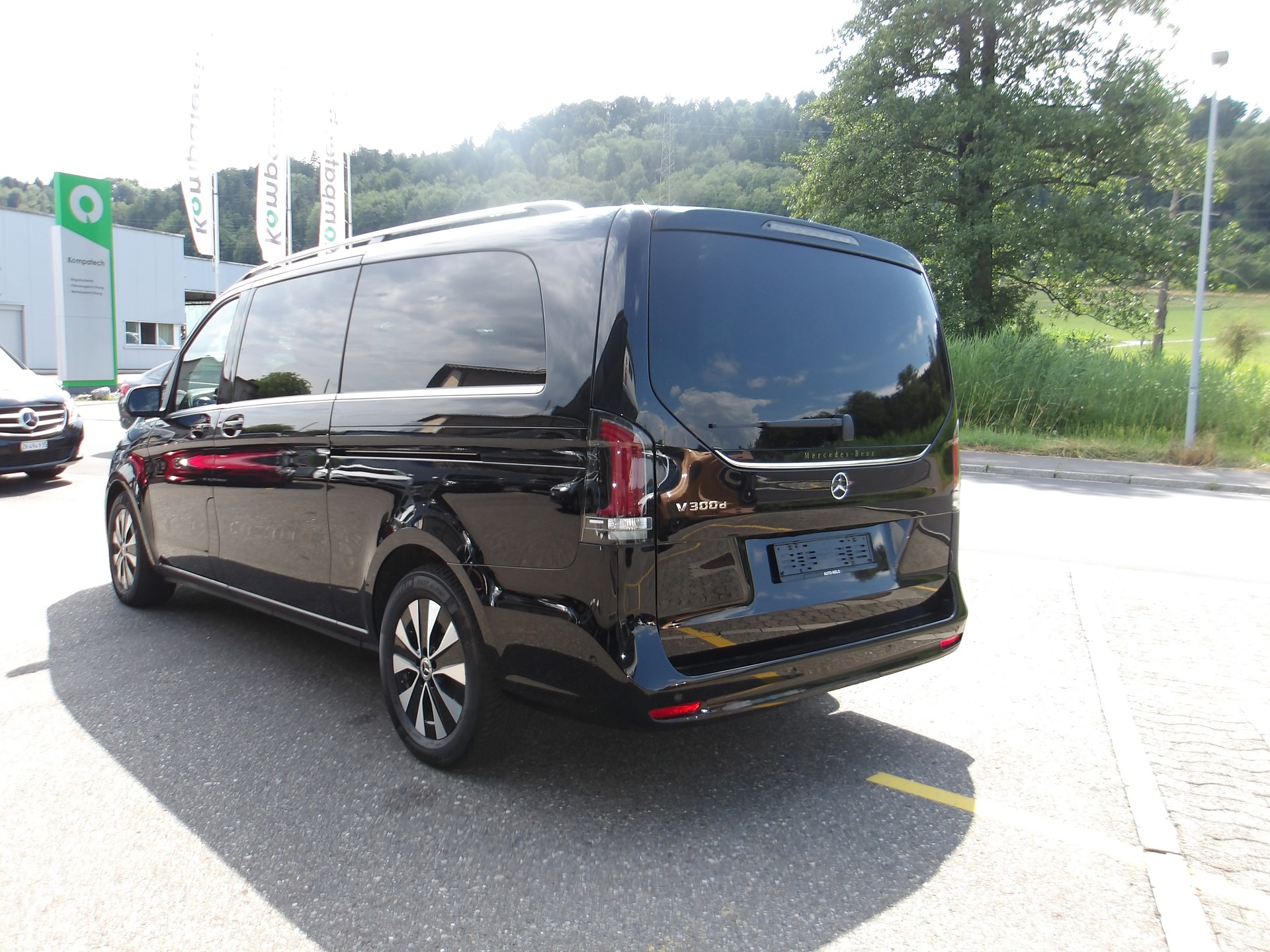 MERCEDES-BENZ V 300 d lang Style 9G-Tronic-image-2