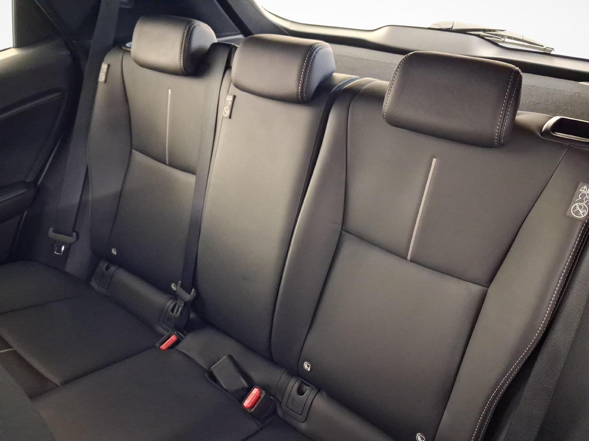 LEXUS LBX 1.5 Hybrid Relax AWD-image-10