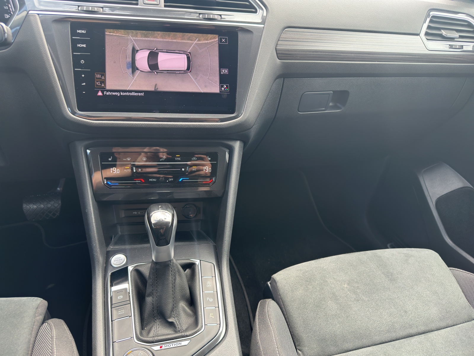 VW Tiguan Allspace 2.0 TDI SCR Elegance 4Motion DSG-image-12