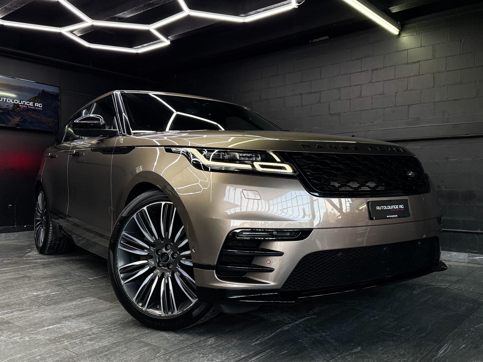 LAND ROVER Range Rover Velar R-Dynamic P 380 SE Automatic-image-0