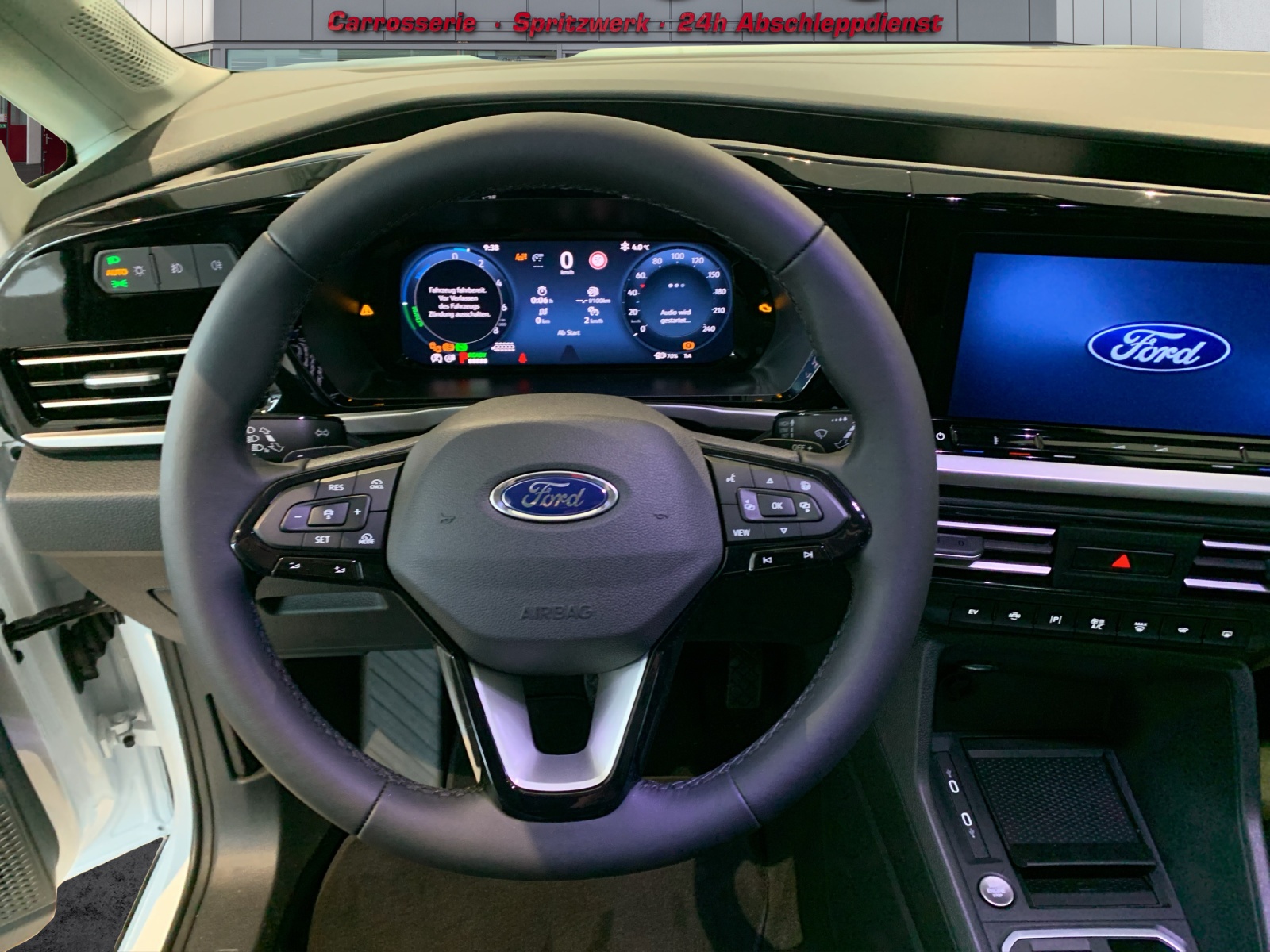 FORD Tourneo Grand Connect 150 Active PHEV-image-8