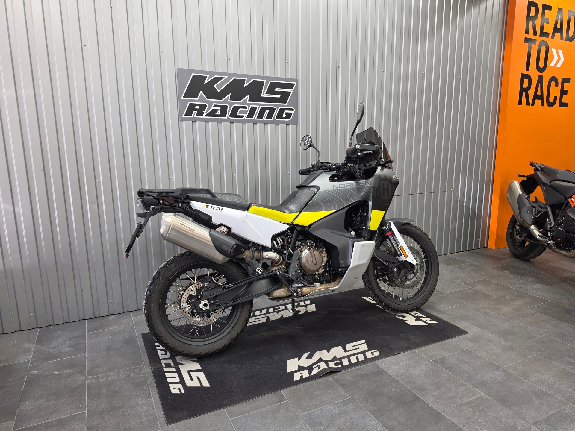 HUSQVARNA Norden 901-image-5