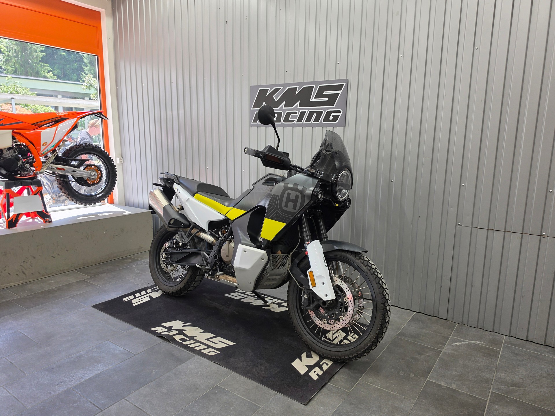 HUSQVARNA Norden 901-image-4