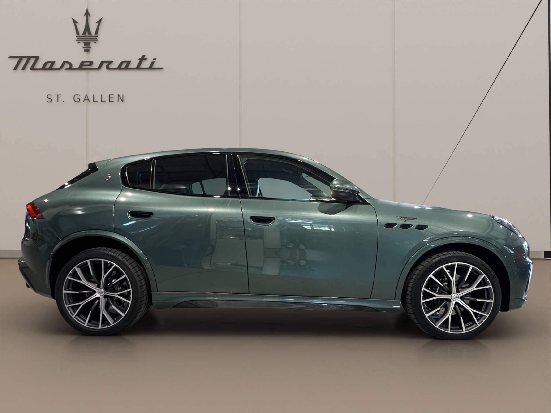 MASERATI Grecale 3.0 V6 Trofeo-image-3