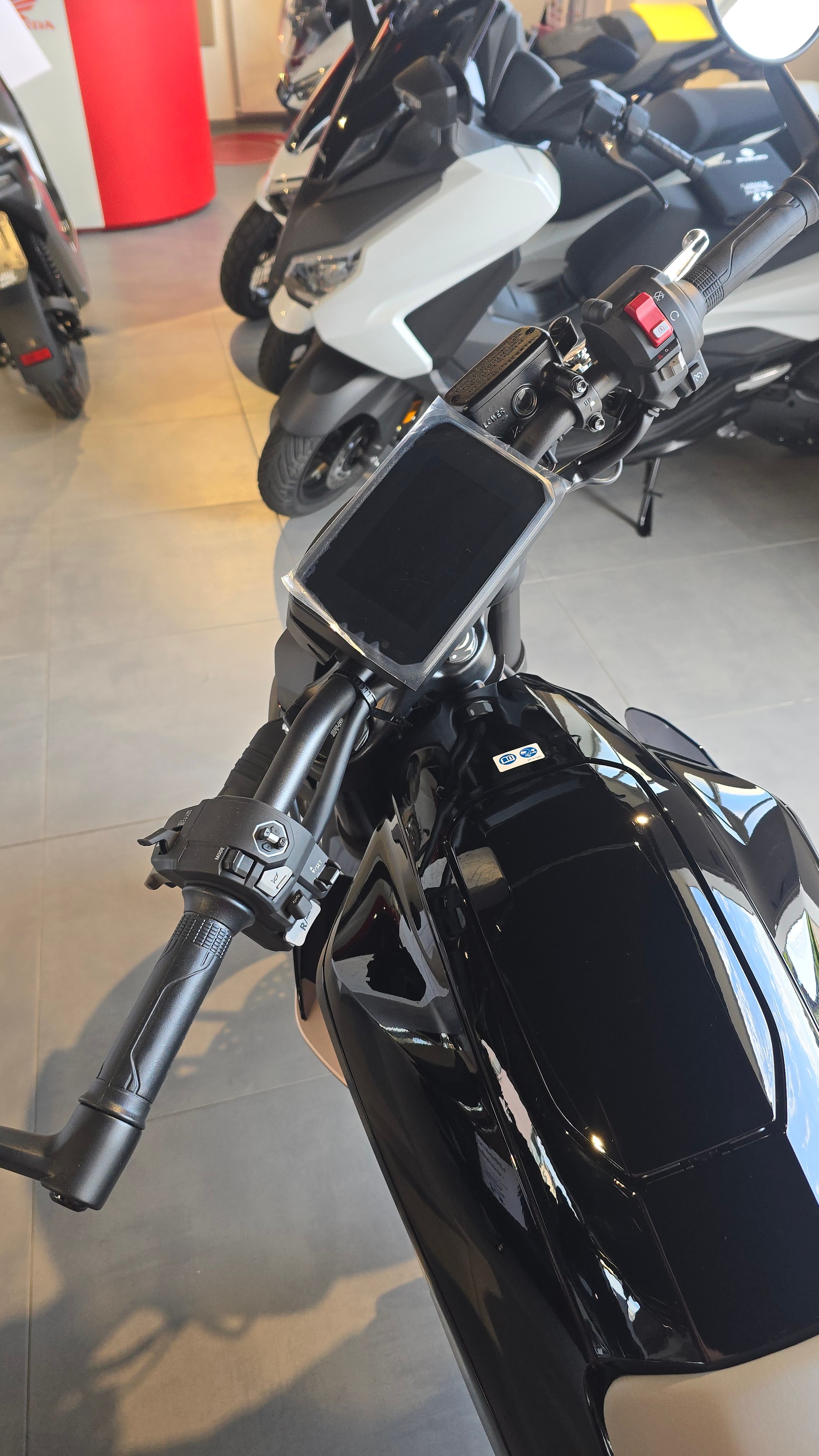 HONDA WN7-image-7