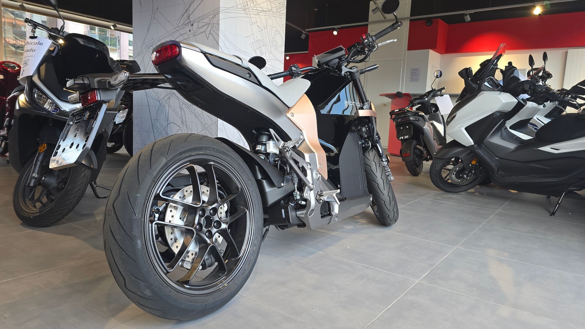 HONDA WN7-image-9