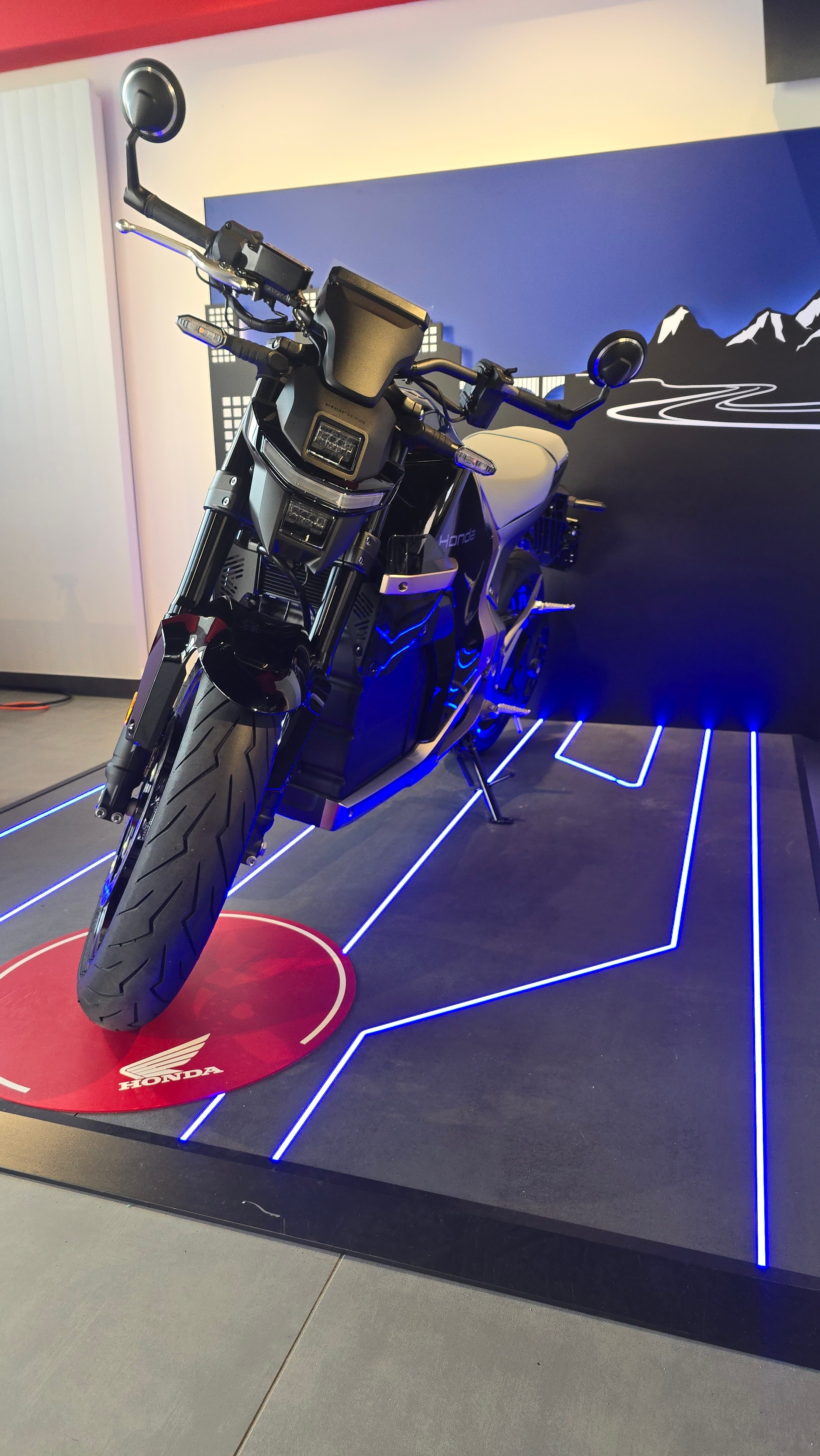 HONDA WN7-image-1