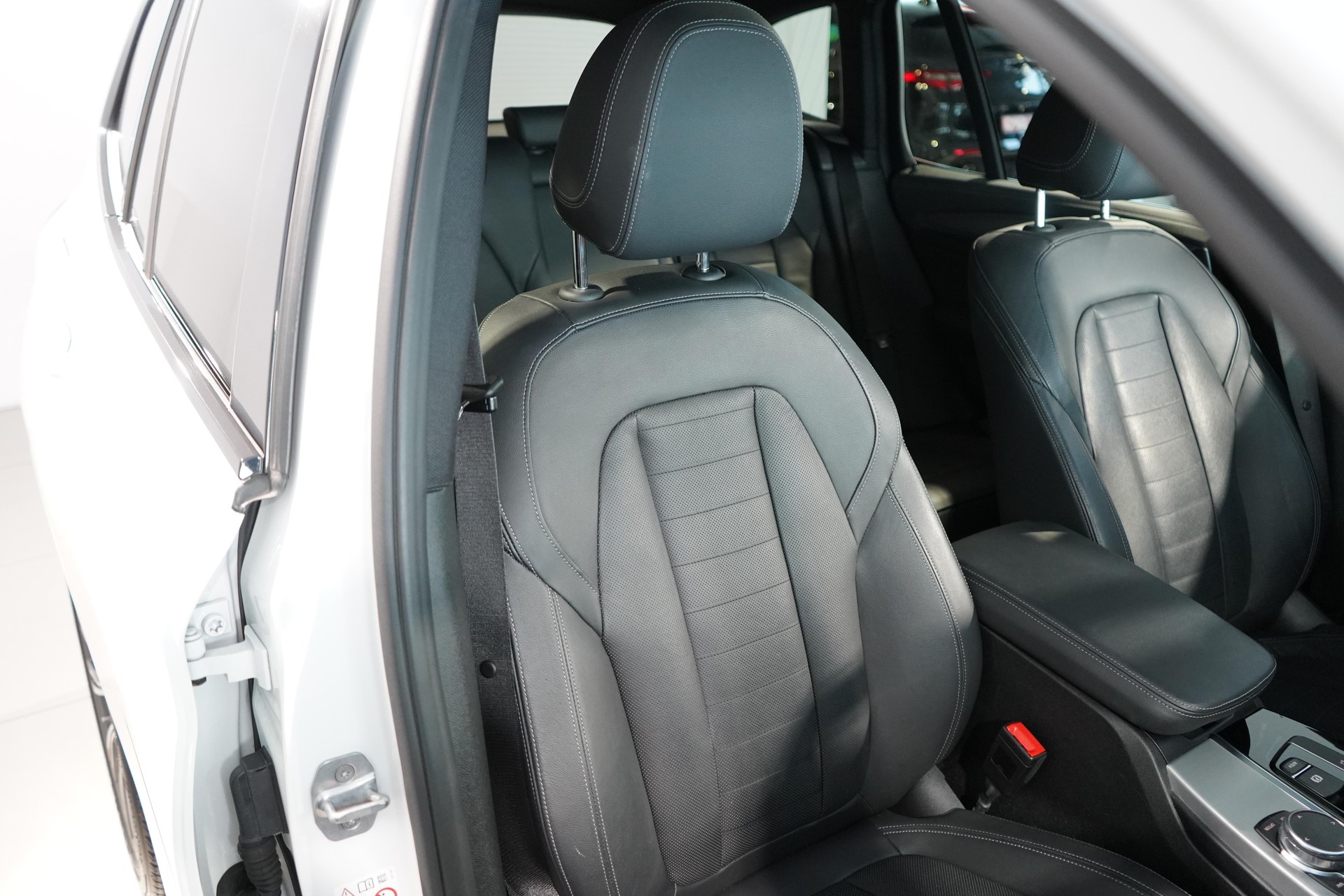 BMW X3 M40i-image-6