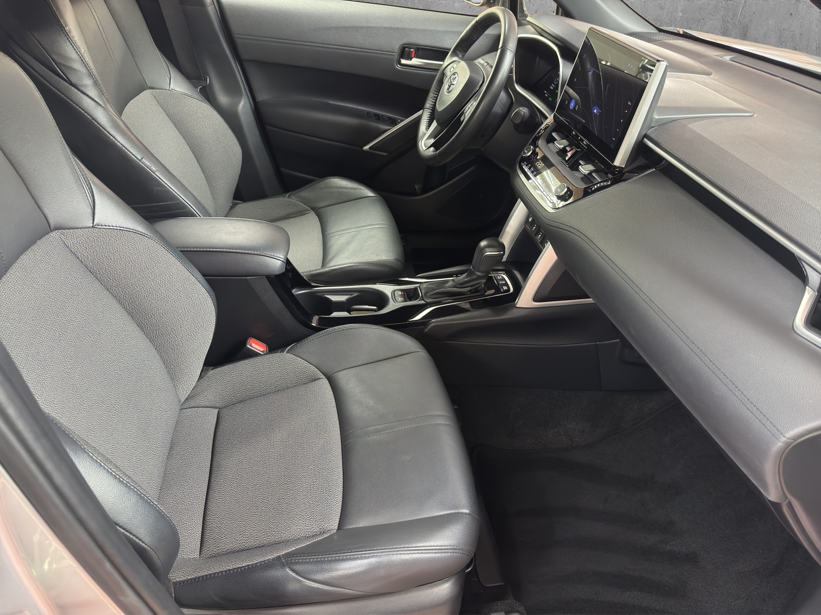 TOYOTA Corolla Cross 2.0 4WD Trend e-CVT-image-7