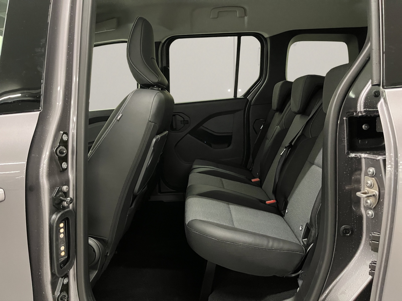 RENAULT Kangoo Kombi 1.3 TCe 130 techno-image-13