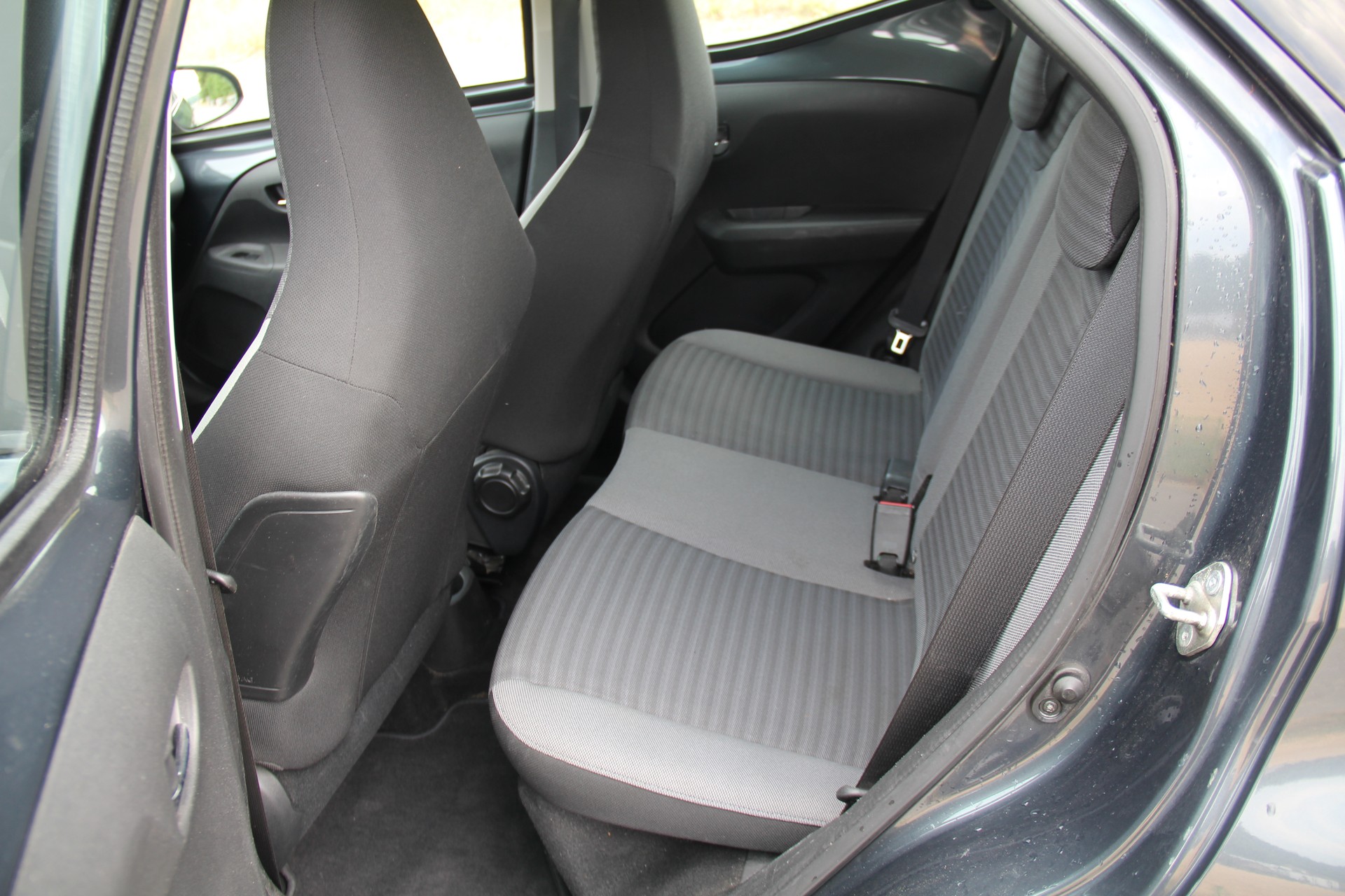 TOYOTA Aygo 1.0 VVT-i Limited Blue-image-8