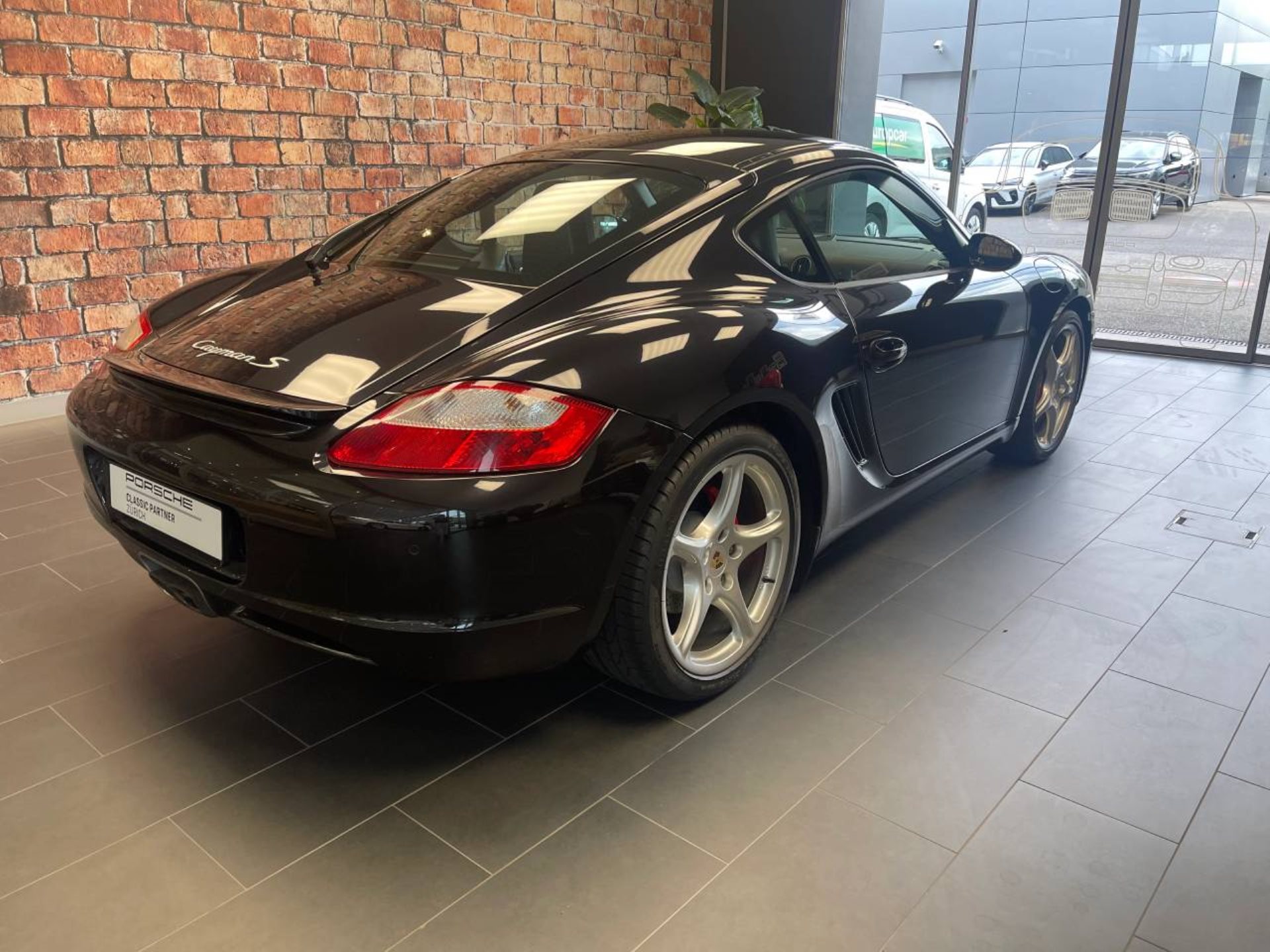 PORSCHE Cayman S-image-2