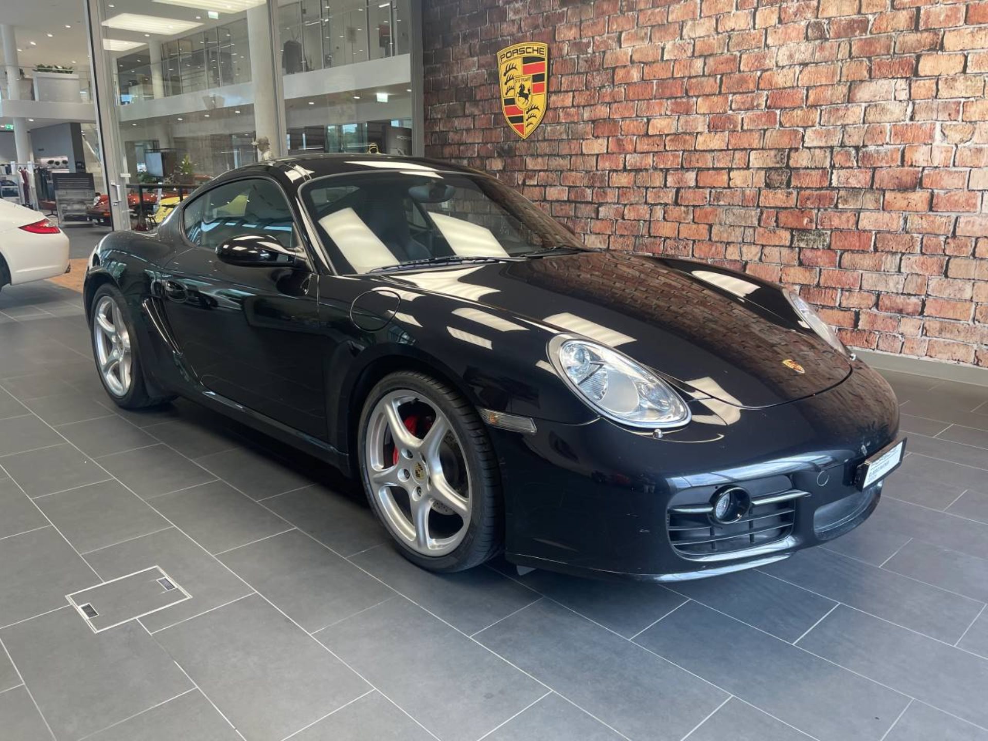 PORSCHE Cayman S-image-0
