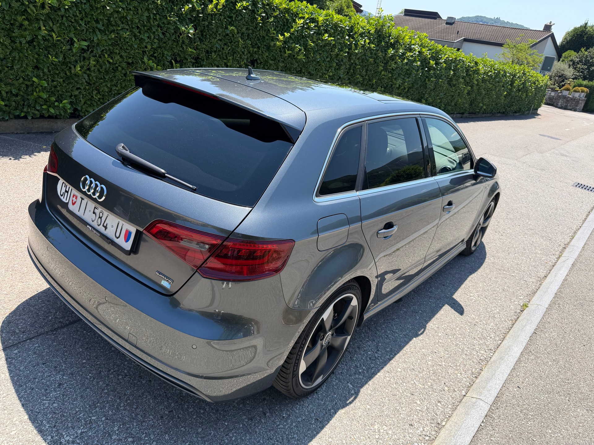 AUDI A3 Sportback 2.0 TDI Attraction quattro S-tronic-image-3