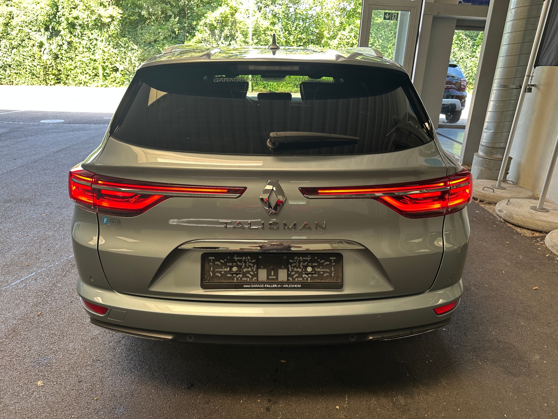 RENAULT Talisman Grandtour 1.8 TCe Ini-image-3