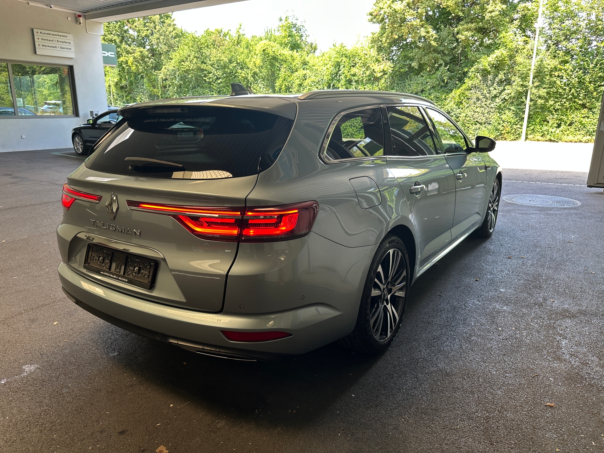 RENAULT Talisman Grandtour 1.8 TCe Ini-image-4