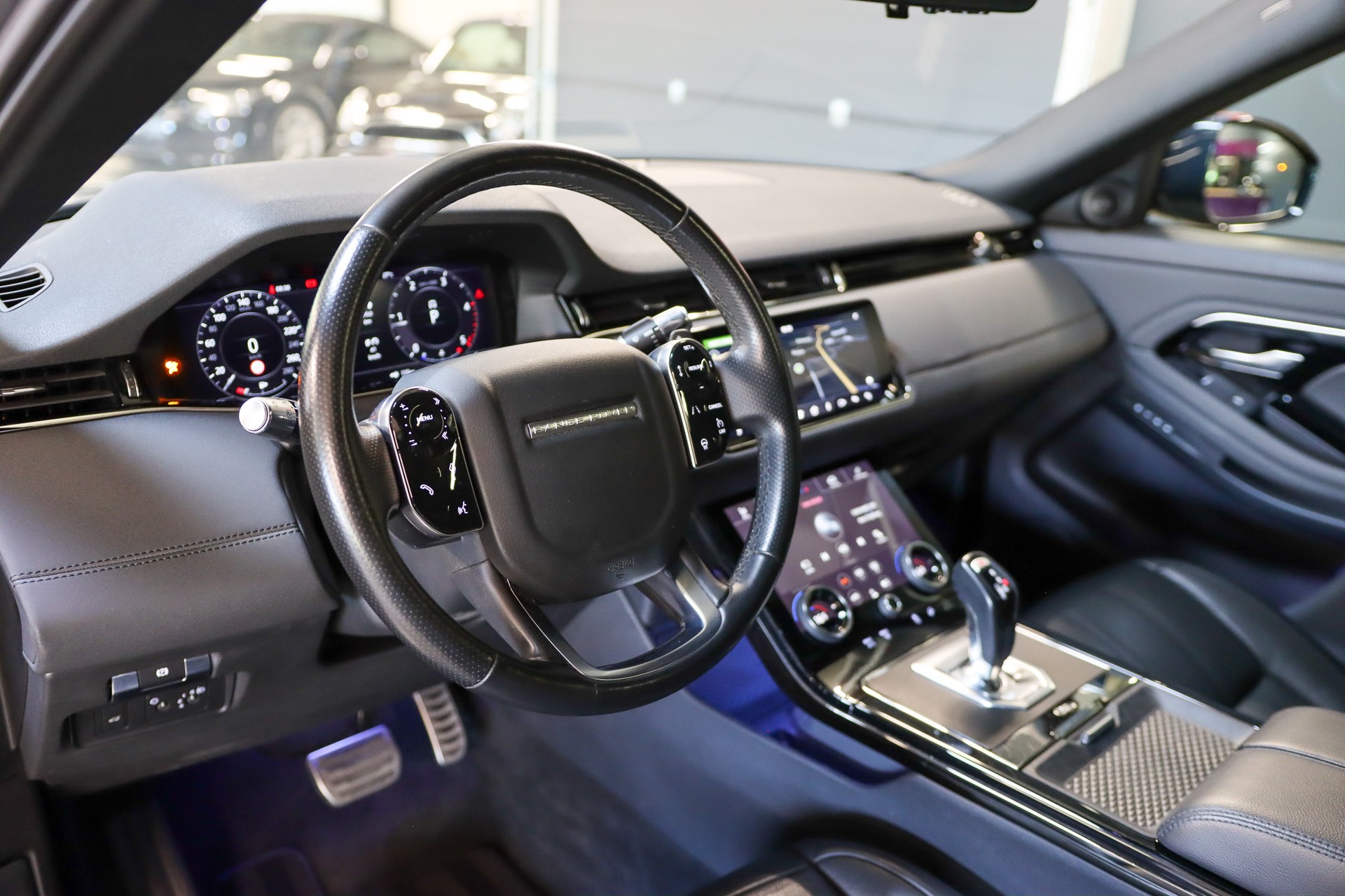 LAND ROVER Range Rover Evoque R-Dynamic D 240 SE AT9-image-9