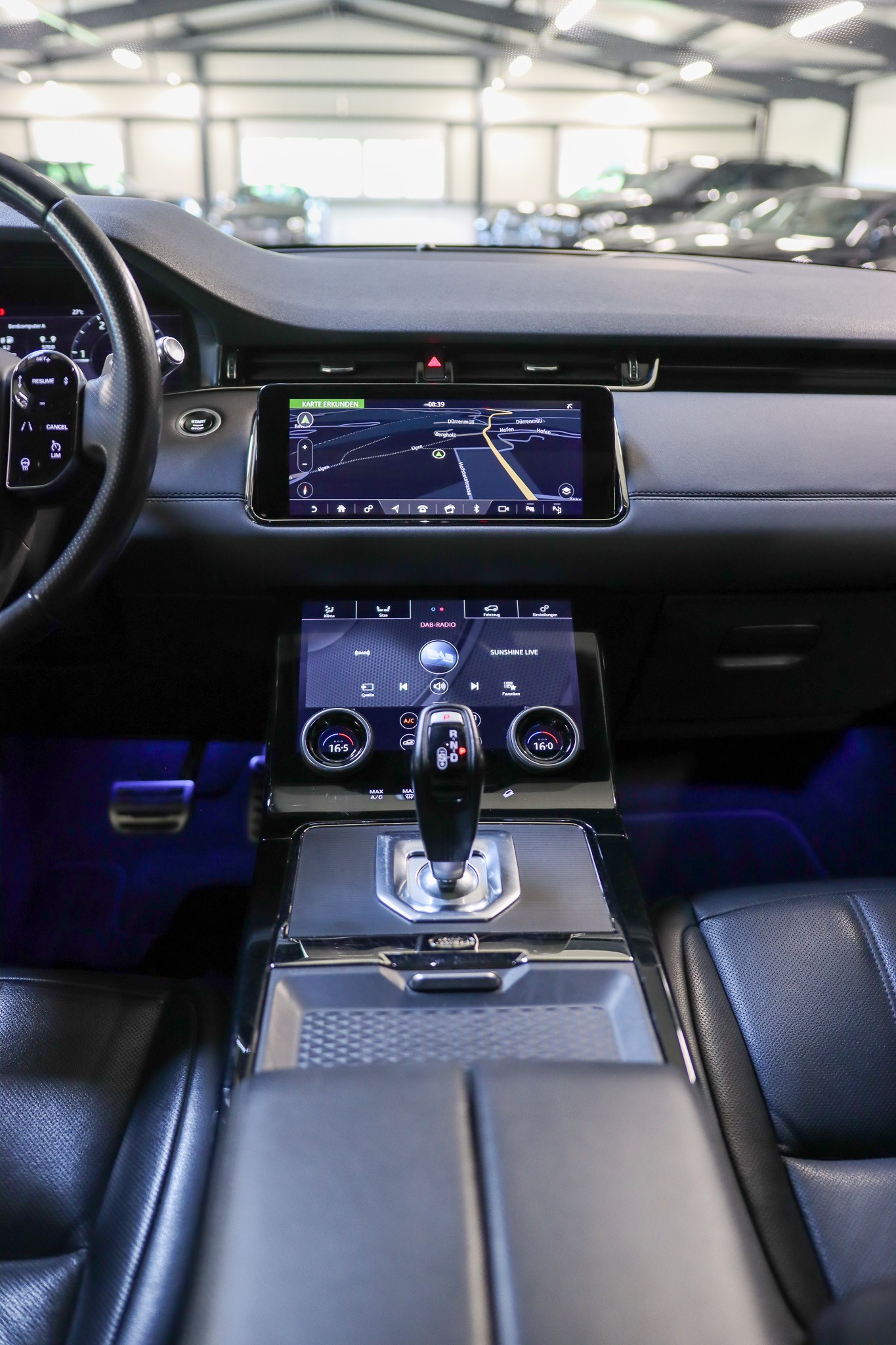 LAND ROVER Range Rover Evoque R-Dynamic D 240 SE AT9-image-11