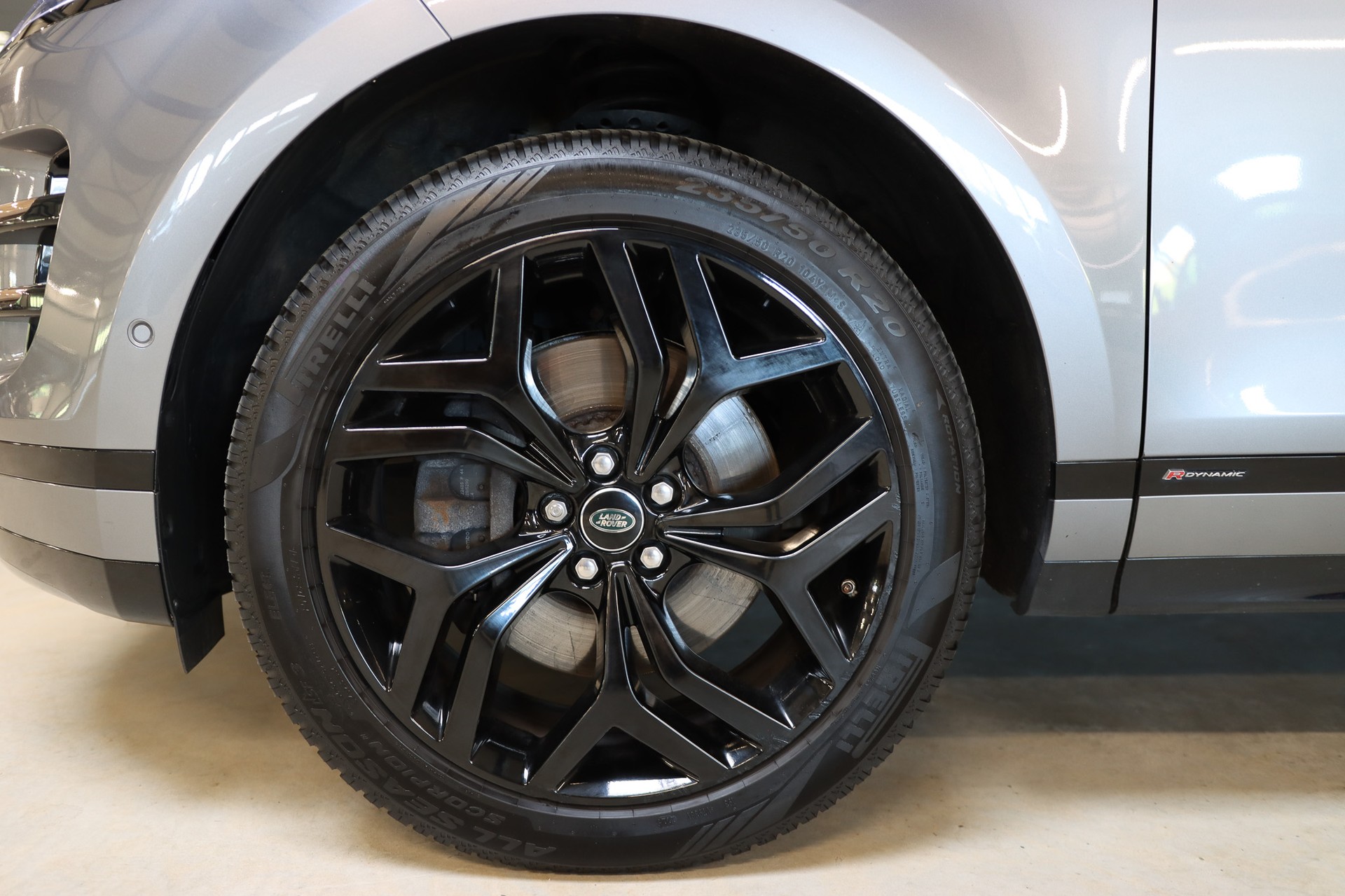 LAND ROVER Range Rover Evoque R-Dynamic D 240 SE AT9-image-8