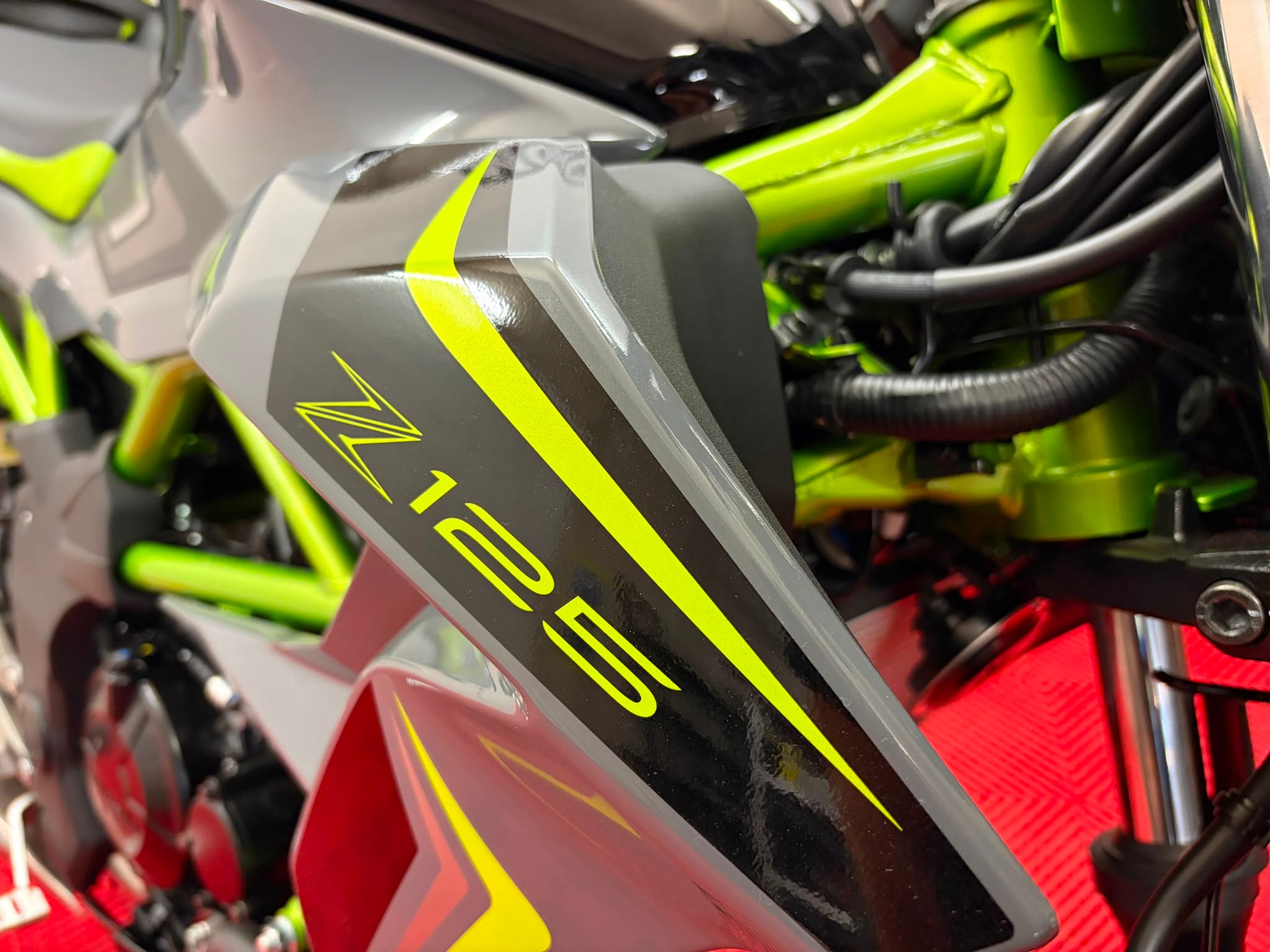 KAWASAKI Z 125-image-7