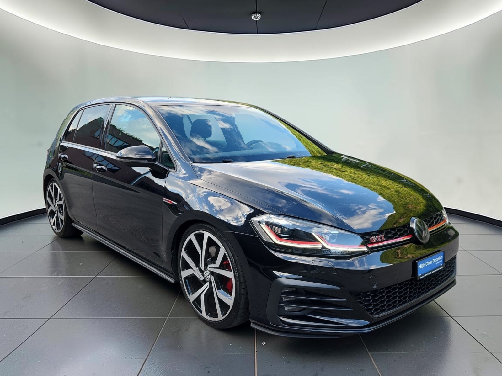 VW Golf 2.0 TSI GTI DSG-image-2