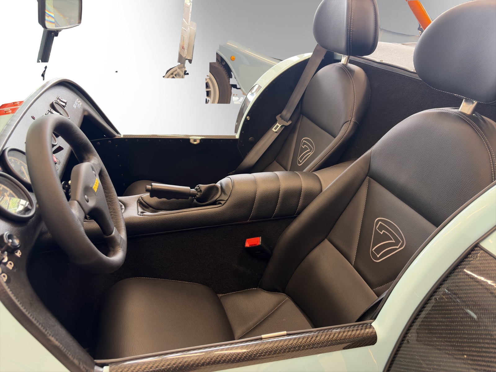 CATERHAM Seven 170-image-6