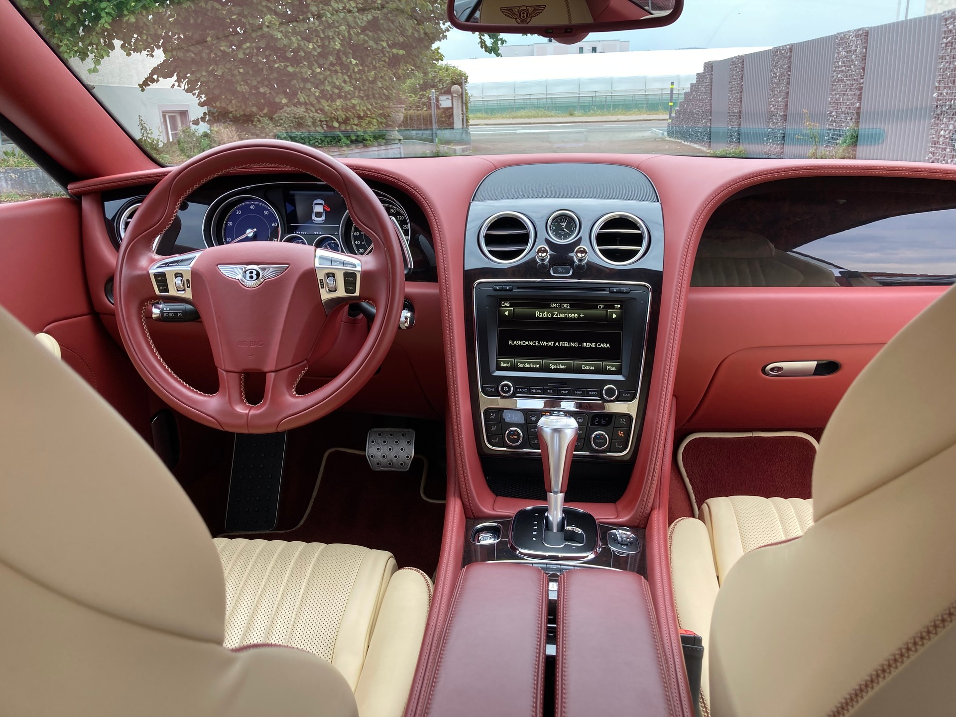 BENTLEY Continental GT 6.0 W12-image-10