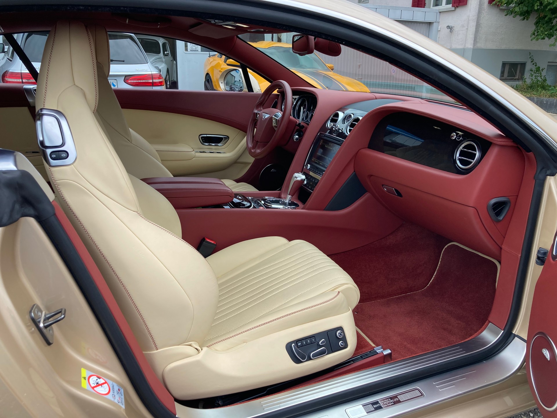 BENTLEY Continental GT 6.0 W12-image-9