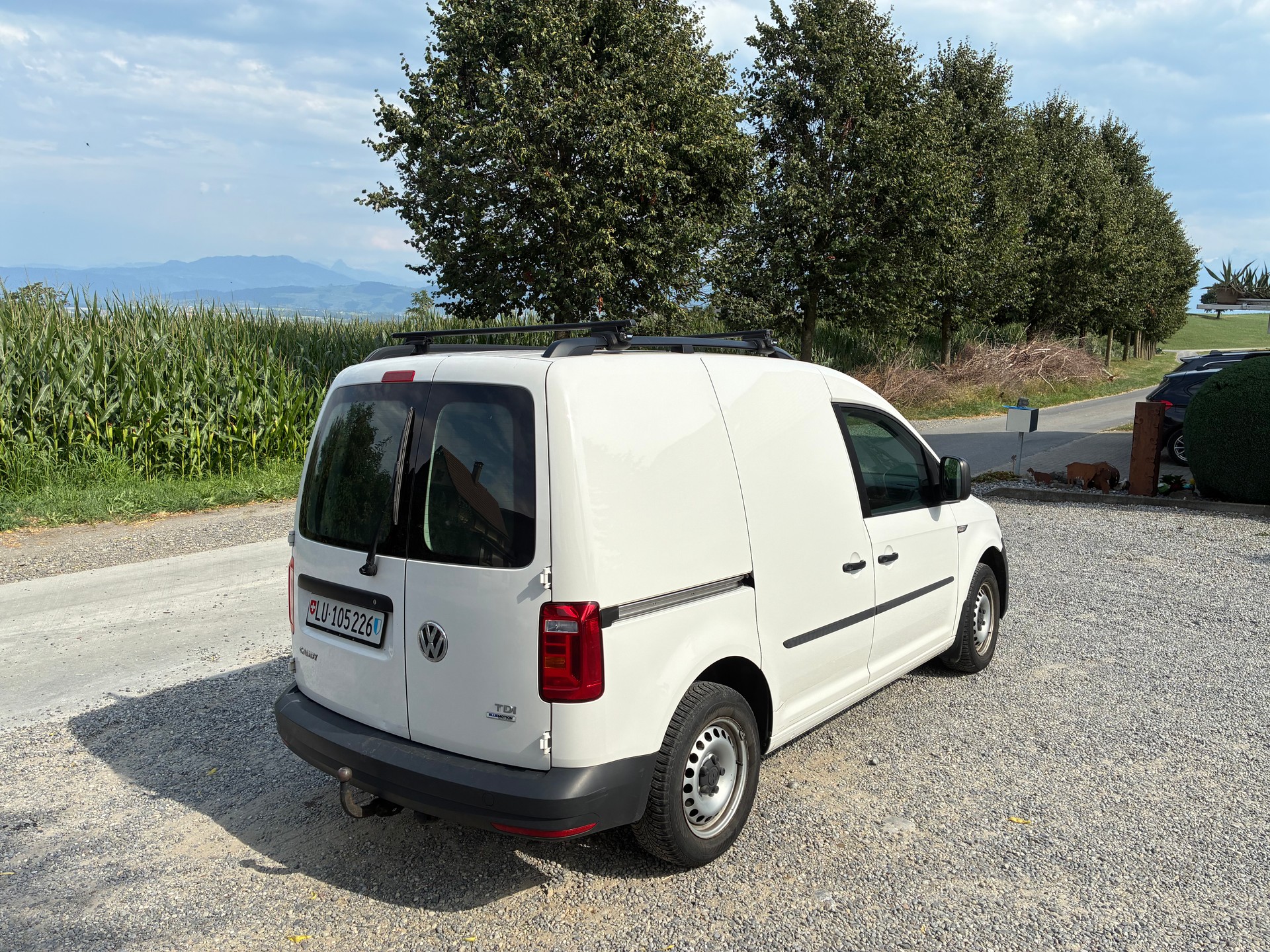 VW CADDY-image-1