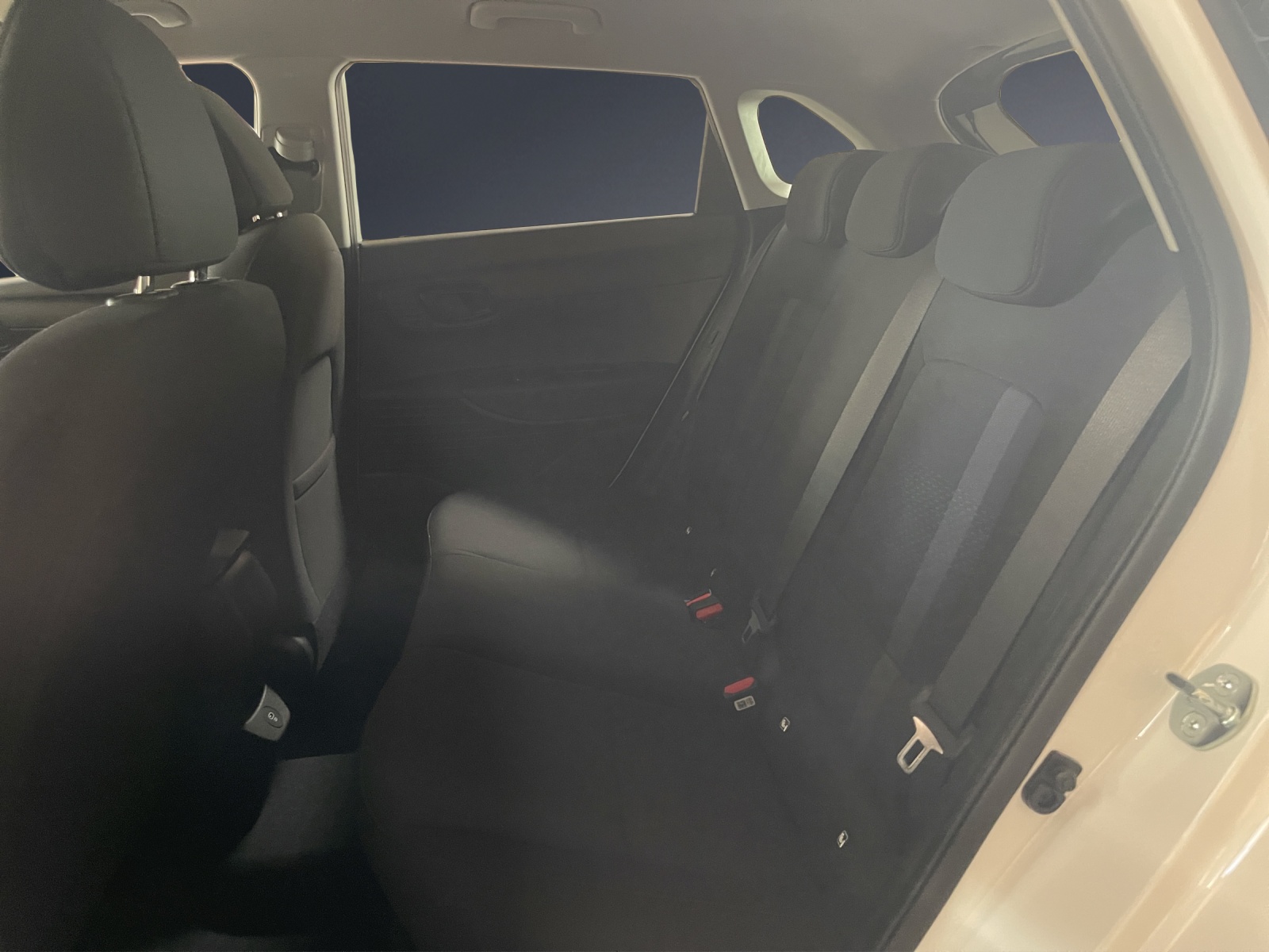 HYUNDAI i20 1.0 T-GDi Amplia GO! DCT-image-11