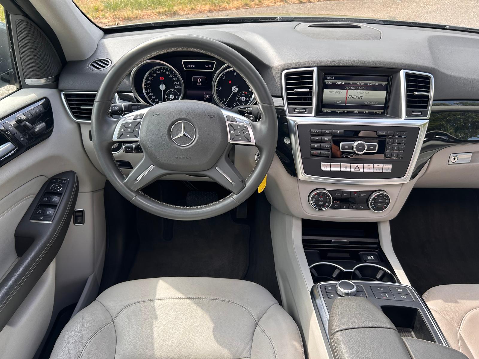 MERCEDES-BENZ ML 350 BlueTEC Executive 4Matic 7G-Tronic-image-17
