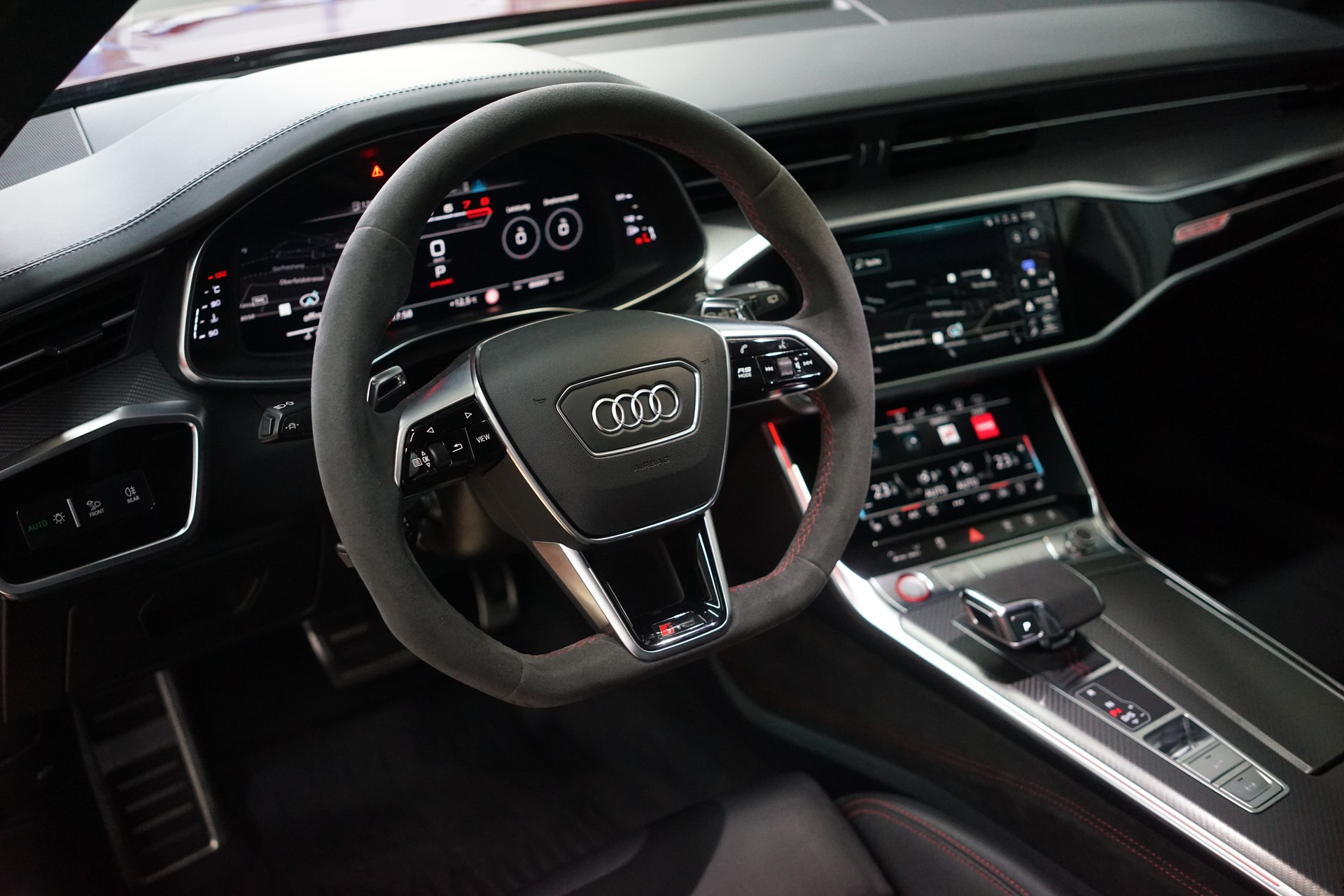 AUDI RS6 Avant 4.0 TFSI V8 quattro / Tango-Rot **-image-15