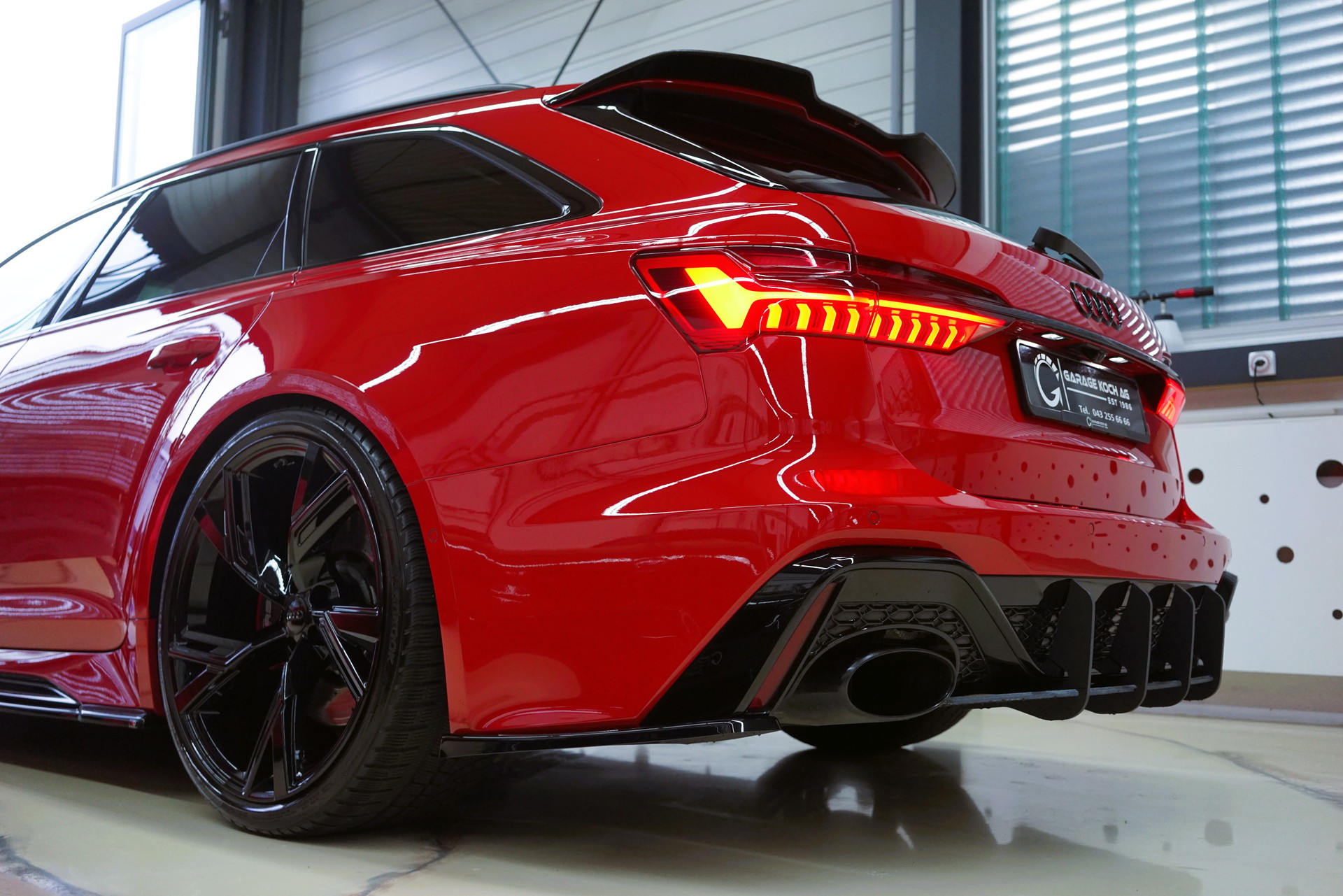 AUDI RS6 Avant 4.0 TFSI V8 quattro / Tango-Rot **-image-7