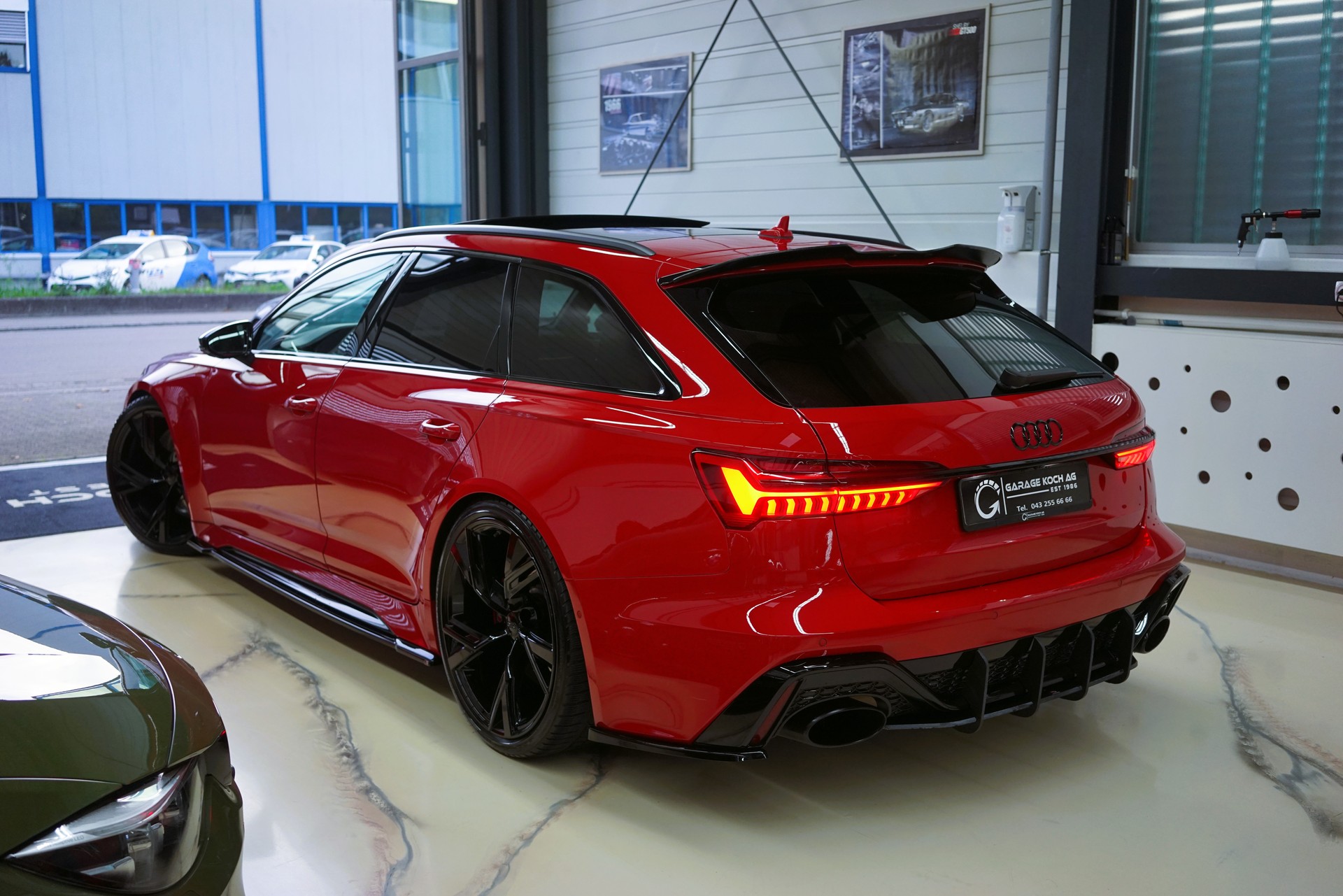 AUDI RS6 Avant 4.0 TFSI V8 quattro / Tango-Rot **-image-4