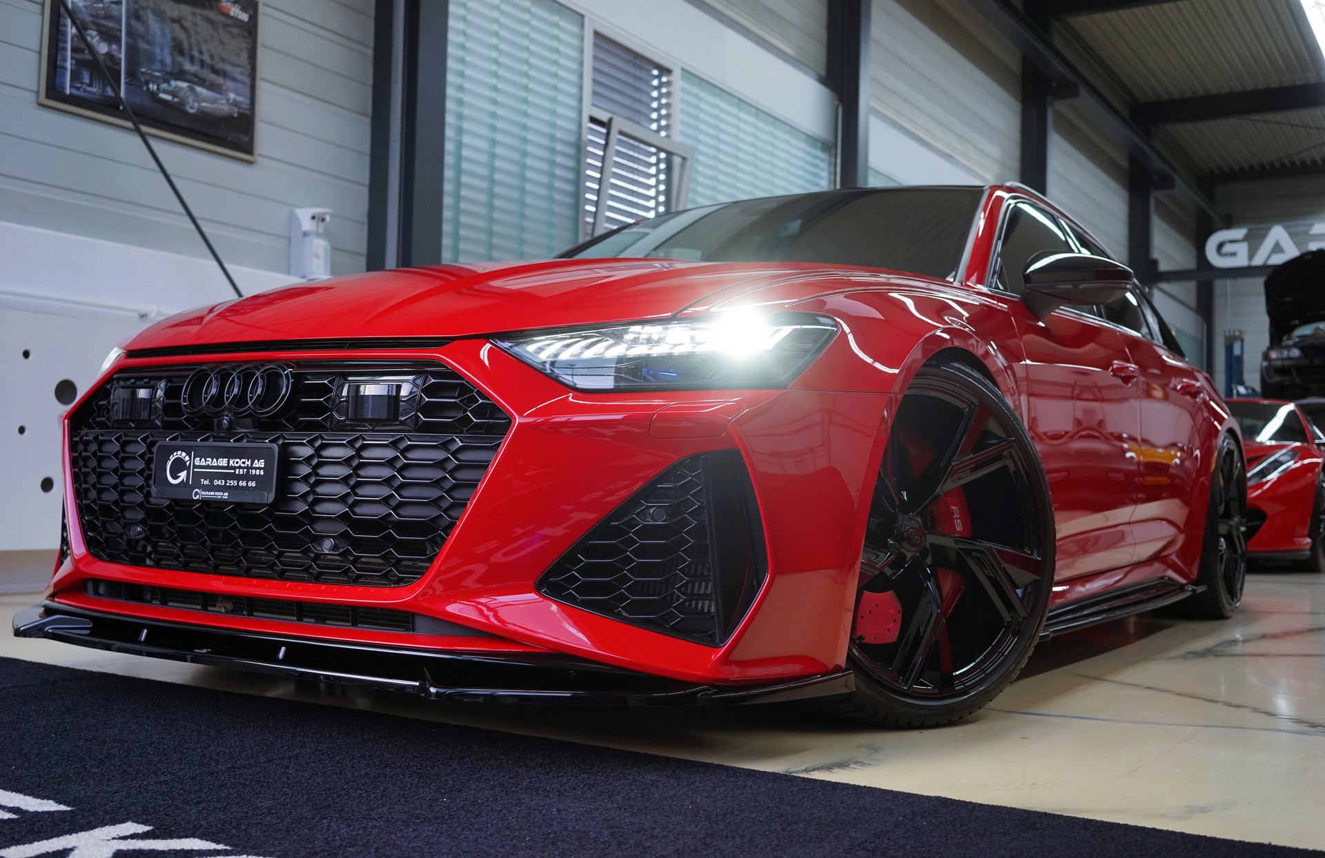 AUDI RS6 Avant 4.0 TFSI V8 quattro / Tango-Rot **-image-1