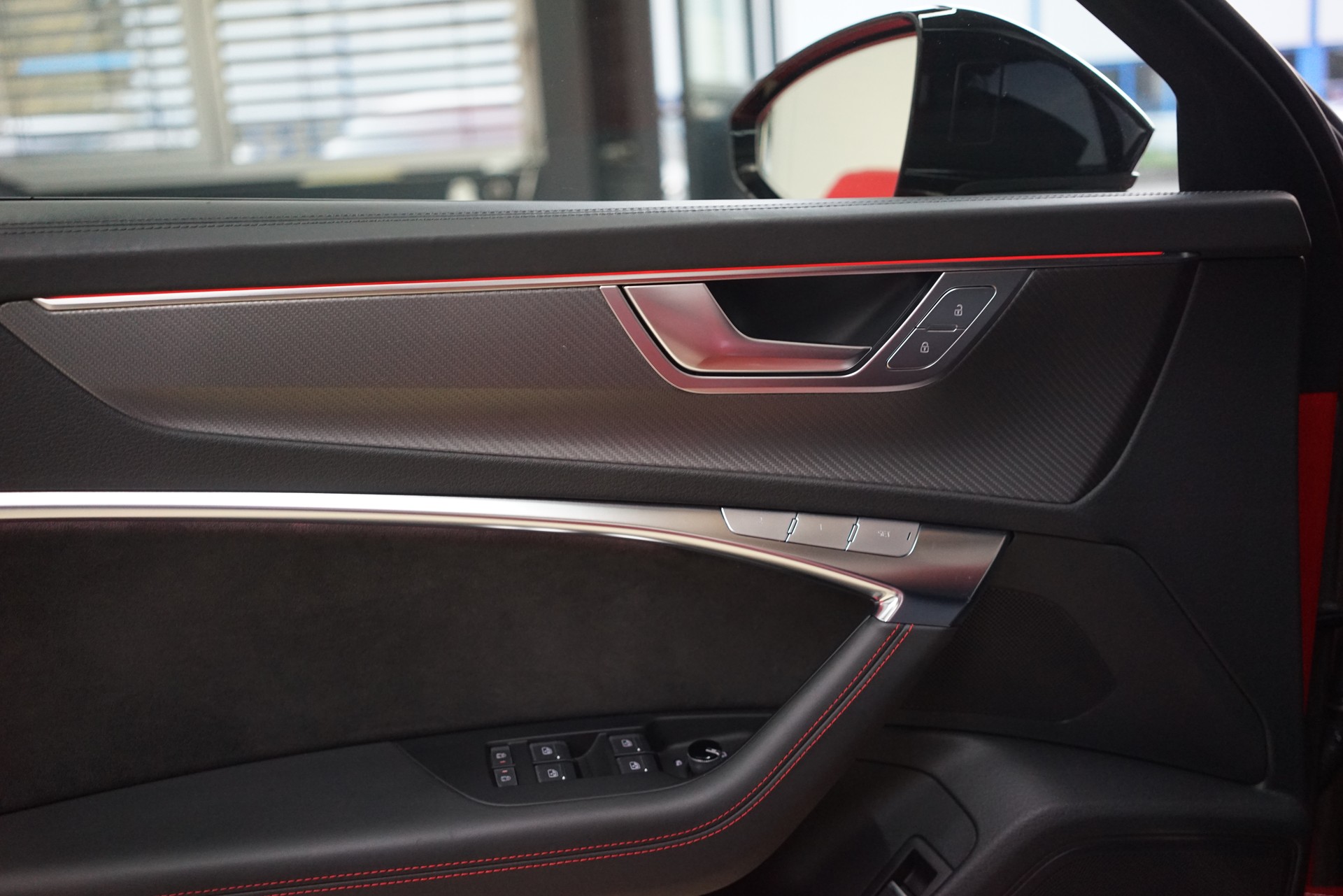AUDI RS6 Avant 4.0 TFSI V8 quattro / Tango-Rot **-image-23