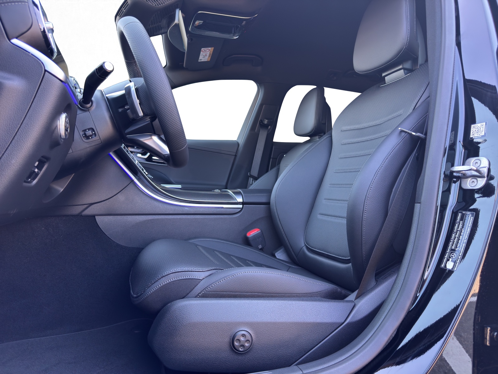 MERCEDES-BENZ C 220 d AMG Line 4Matic Swiss Star T-Modell-image-10