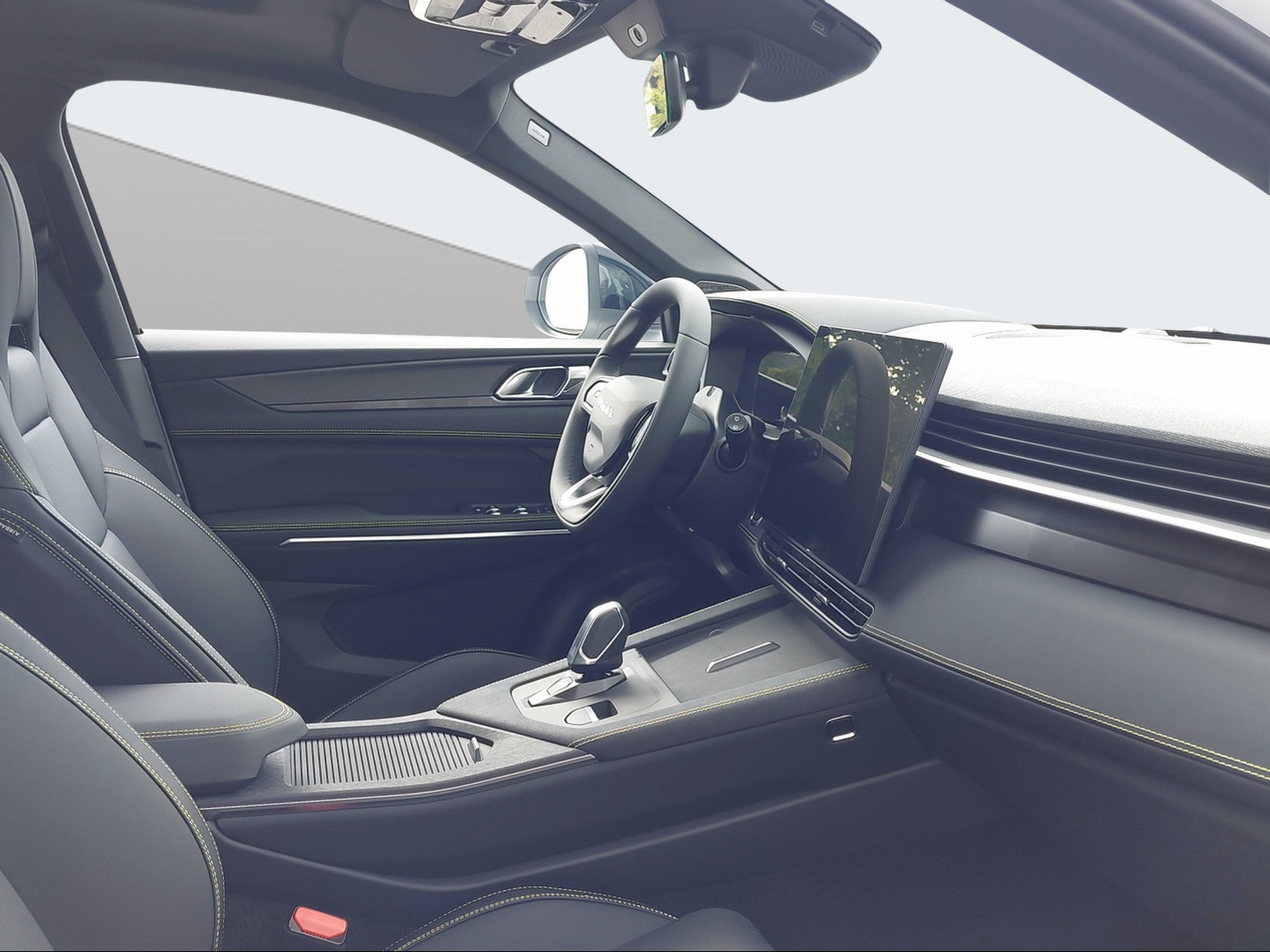 LYNK & CO 01 1.5 PHEV More-image-13
