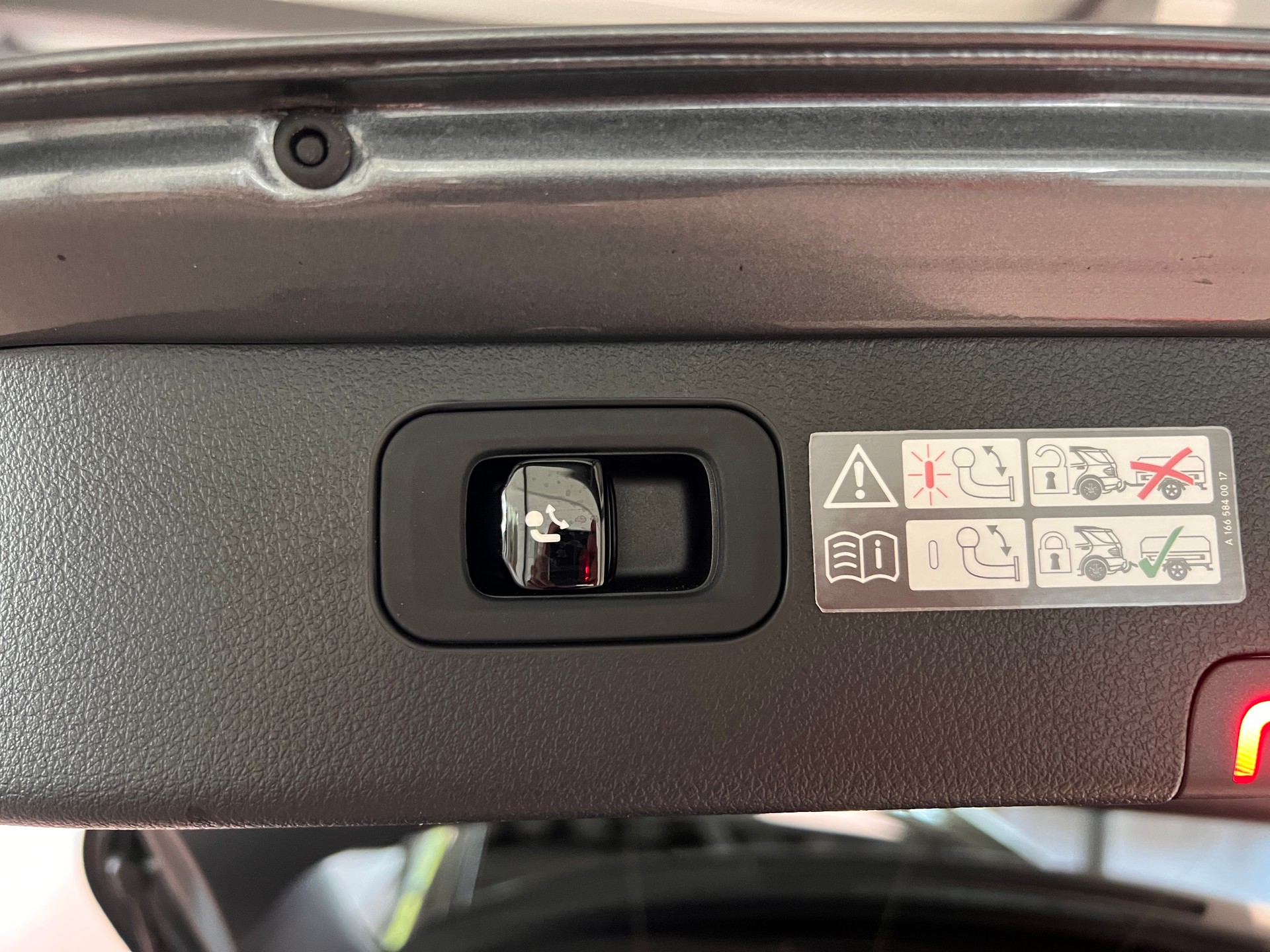 MERCEDES-BENZ C 220 d T 4Matic Swiss Star-image-6