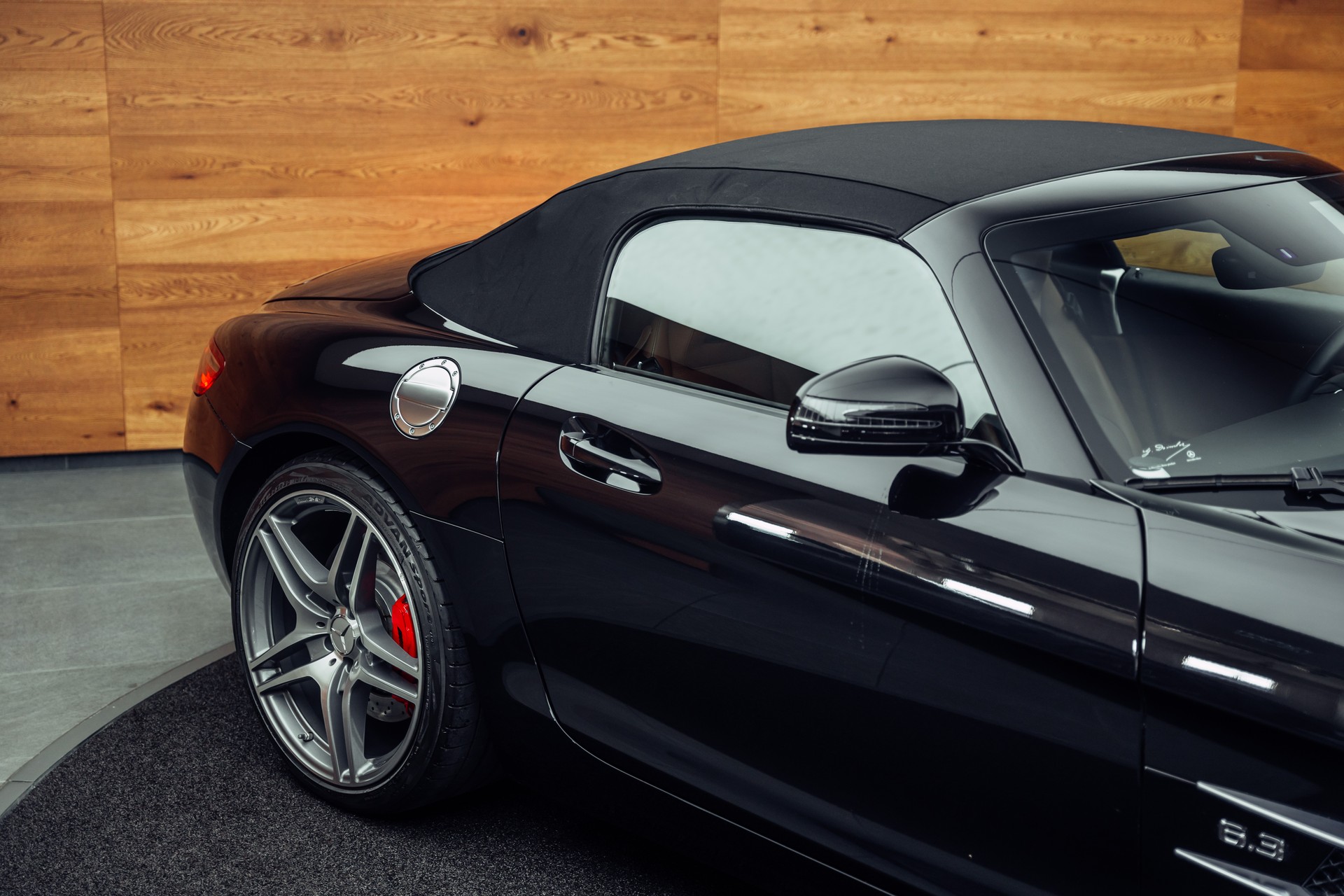 MERCEDES-BENZ SLS 63 AMG Roadster Speedshift-image-20