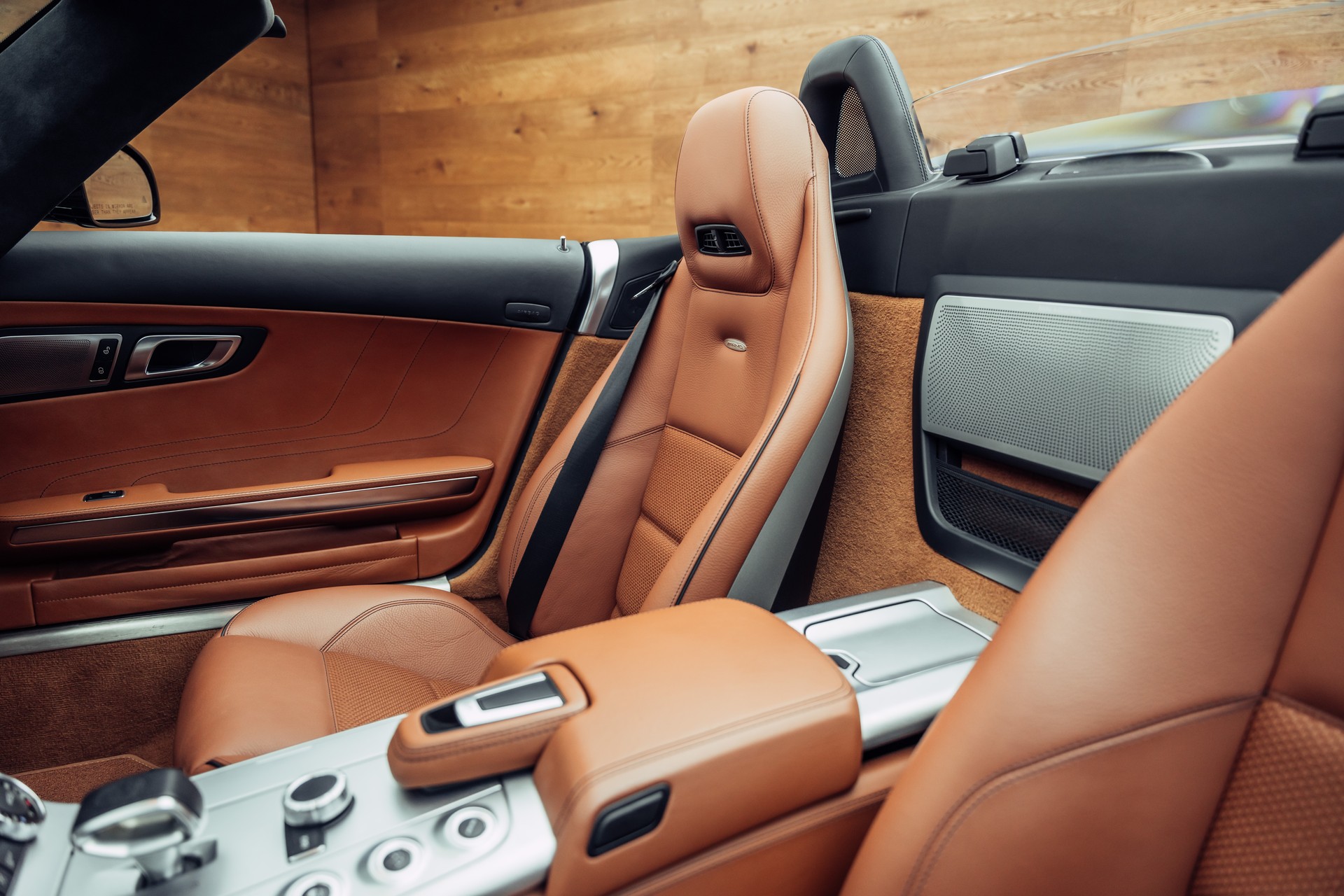 MERCEDES-BENZ SLS 63 AMG Roadster Speedshift-image-6